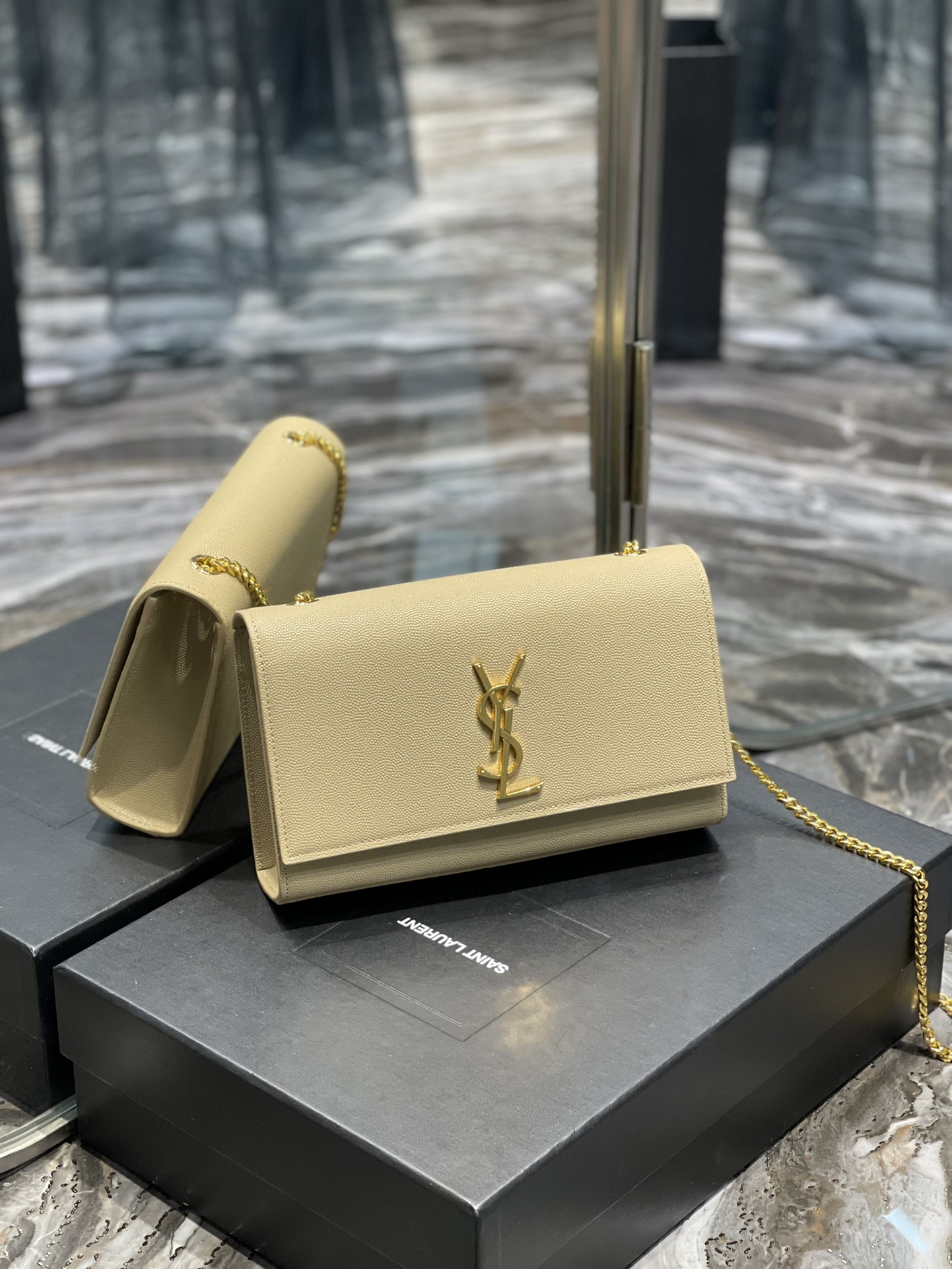 YSL Medium In Grain De Pouder Embossed Leather-24*14.5*5.5CM