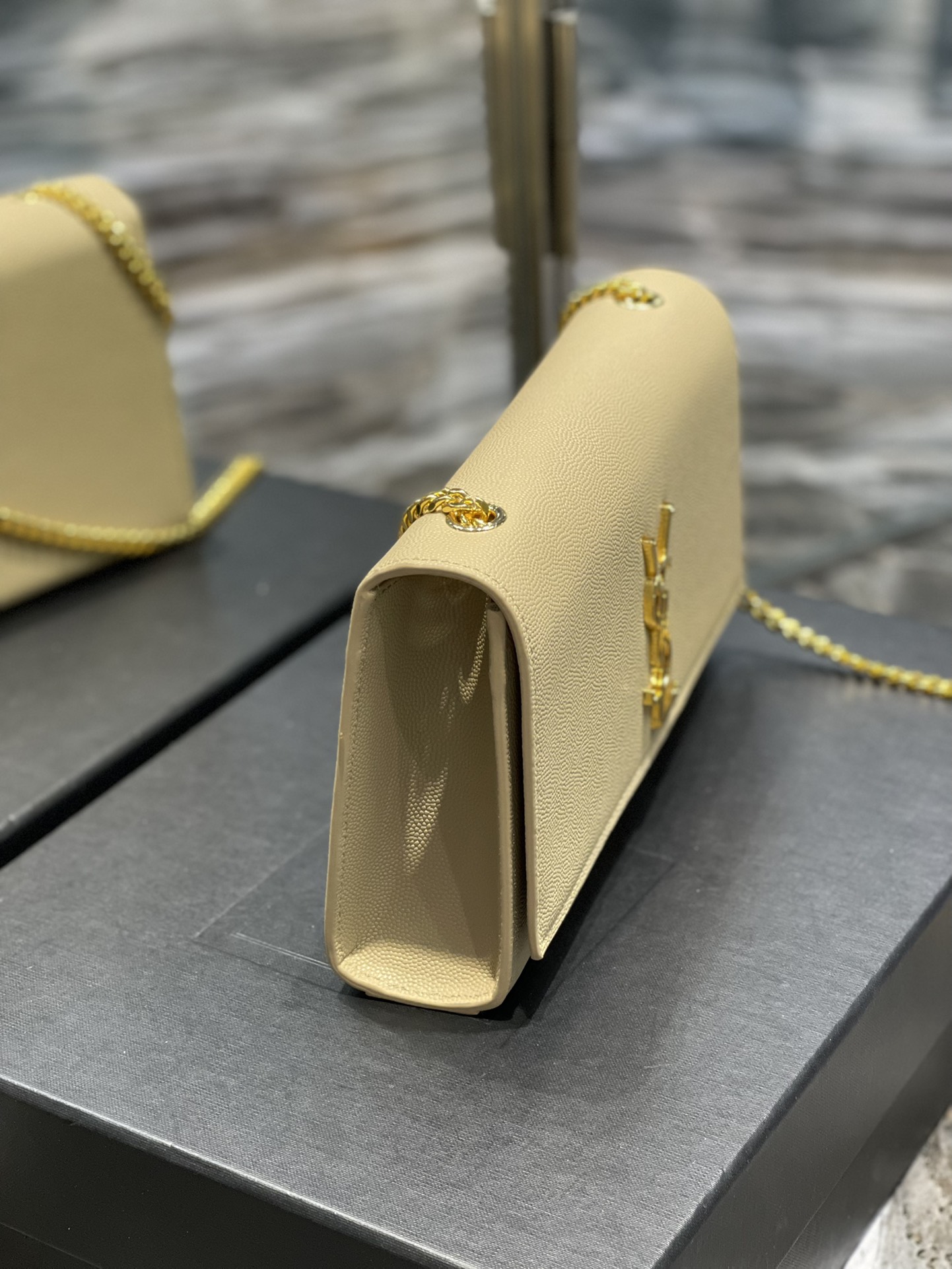 YSL Medium In Grain De Pouder Embossed Leather-24*14.5*5.5CM