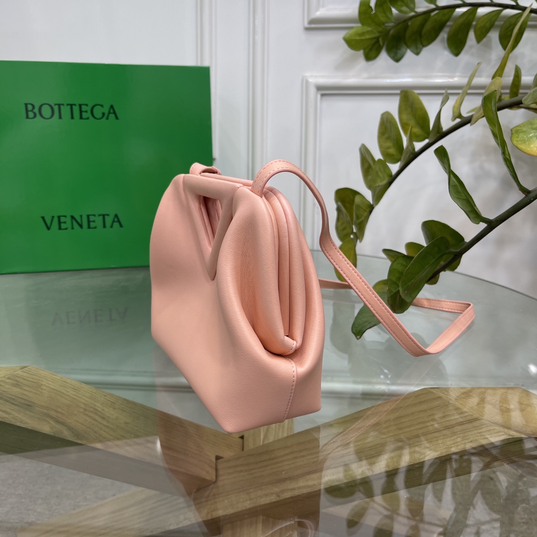 Bo*te*ga ve*ne*ta the triangle bag-24*16*8cm