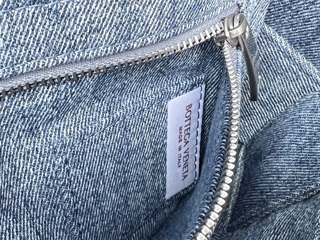 Bo*te*ga ve*ne*ta cassette bag-23x15x5.5cm