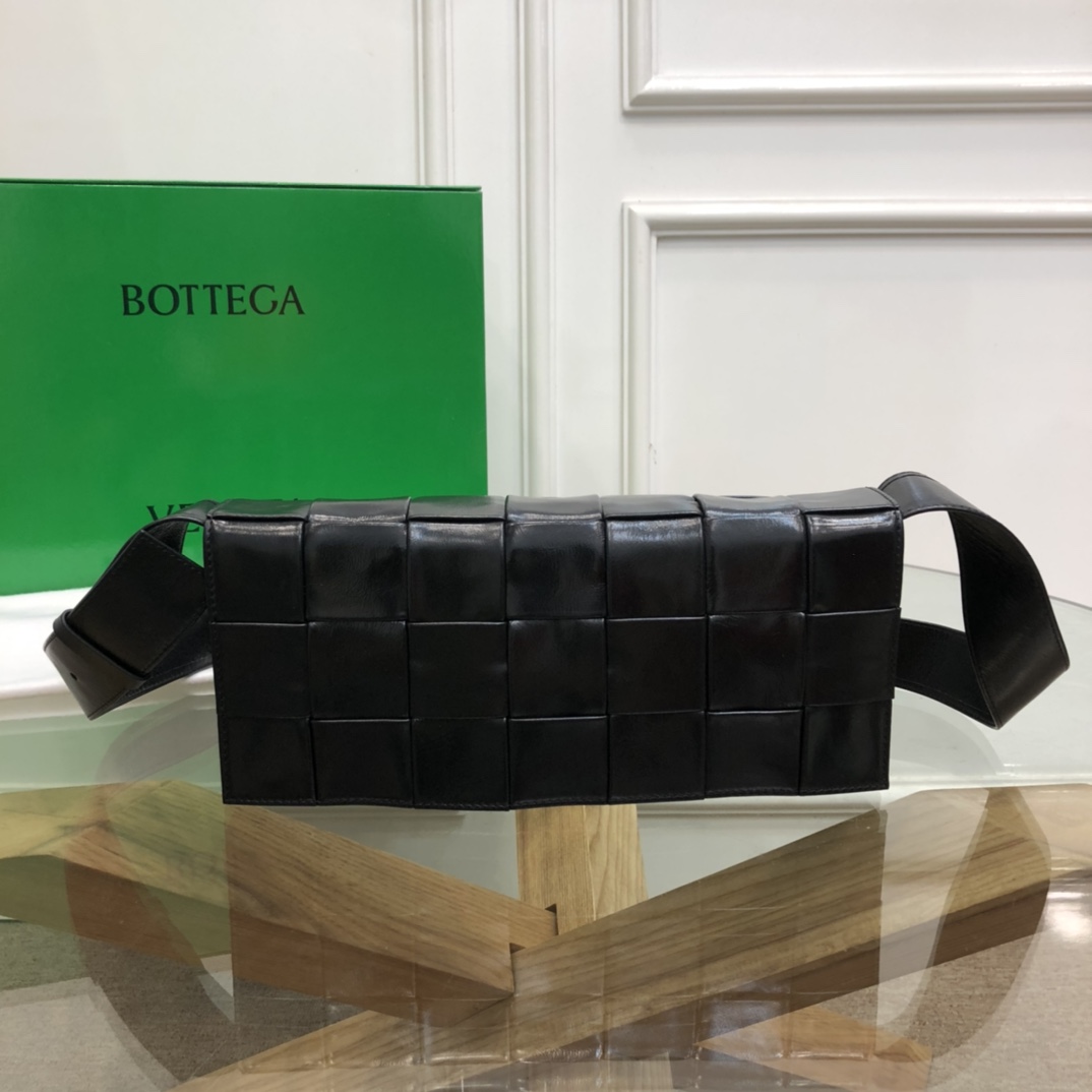 Bo*te*ga ve*ne*ta belt cassette bag-14*28*4cm