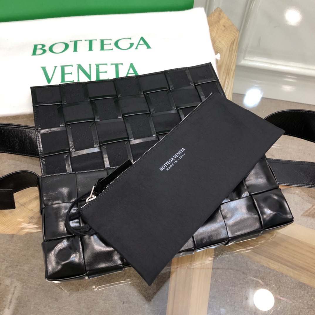 Bo*te*ga ve*ne*ta belt cassette bag-14*28*4cm