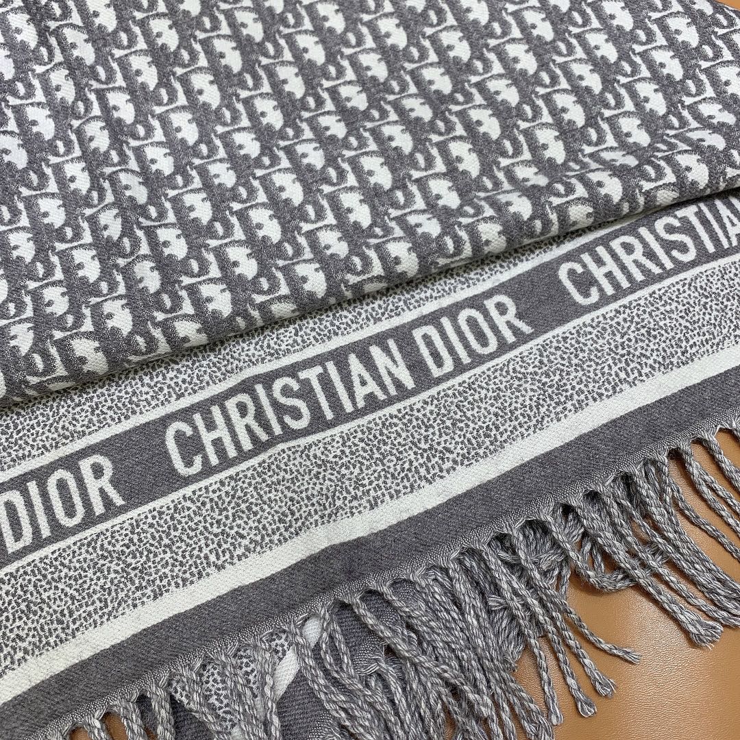 D*or printed shawl-140 x 140cm