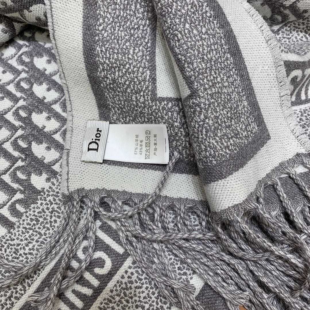 D*or printed shawl-140 x 140cm