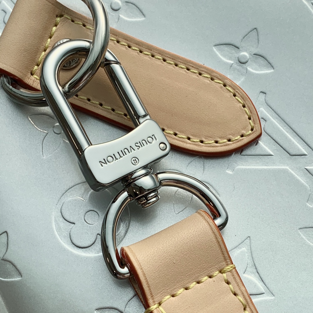 l**is V*t*n keepall bandouliÈre 50-50 x 29 x 23cm