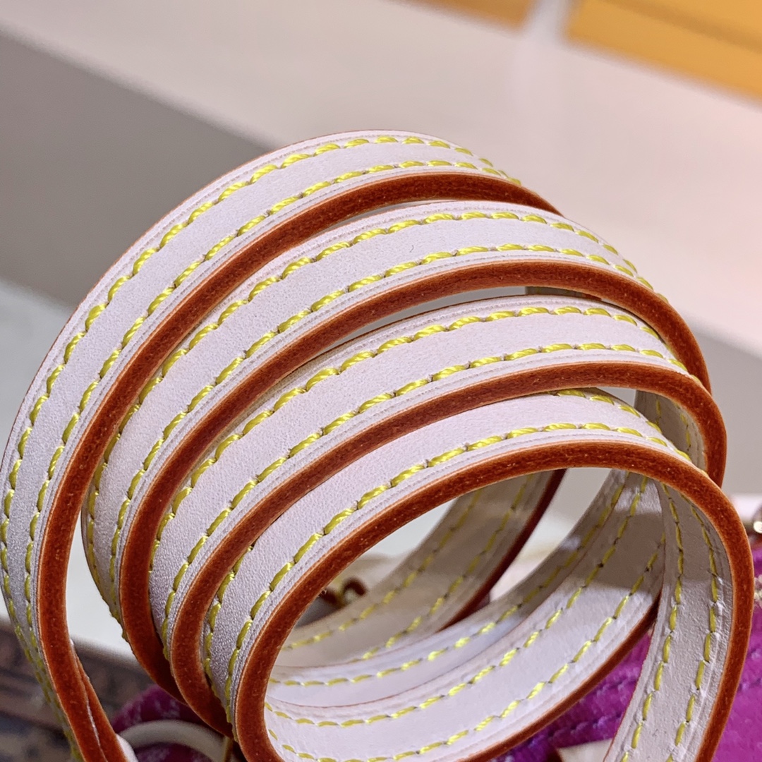 l**is V*t*n nano keepall mini-16x 11 x9cm