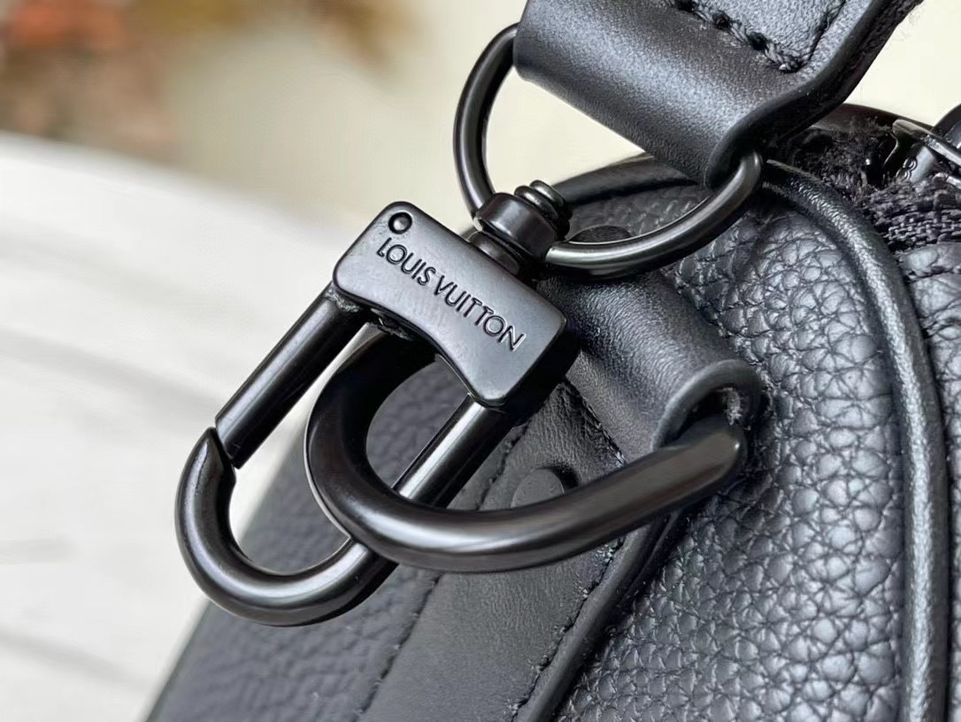 l**is V*t*n keepall xs-m80950-21*12*9cm