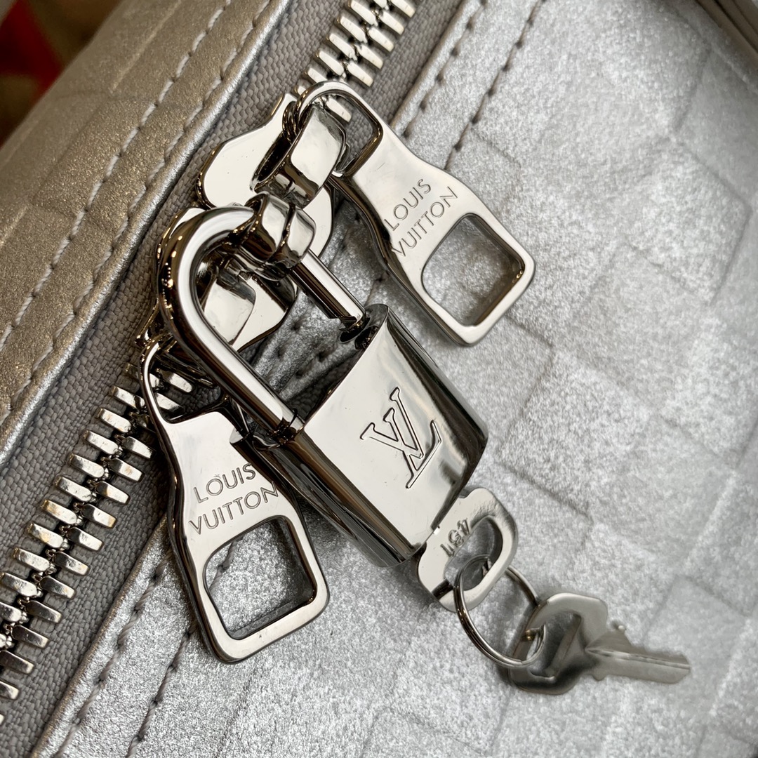 l**is V*t*n keepall bandoulière-50.0 x29.0 x23.0cm