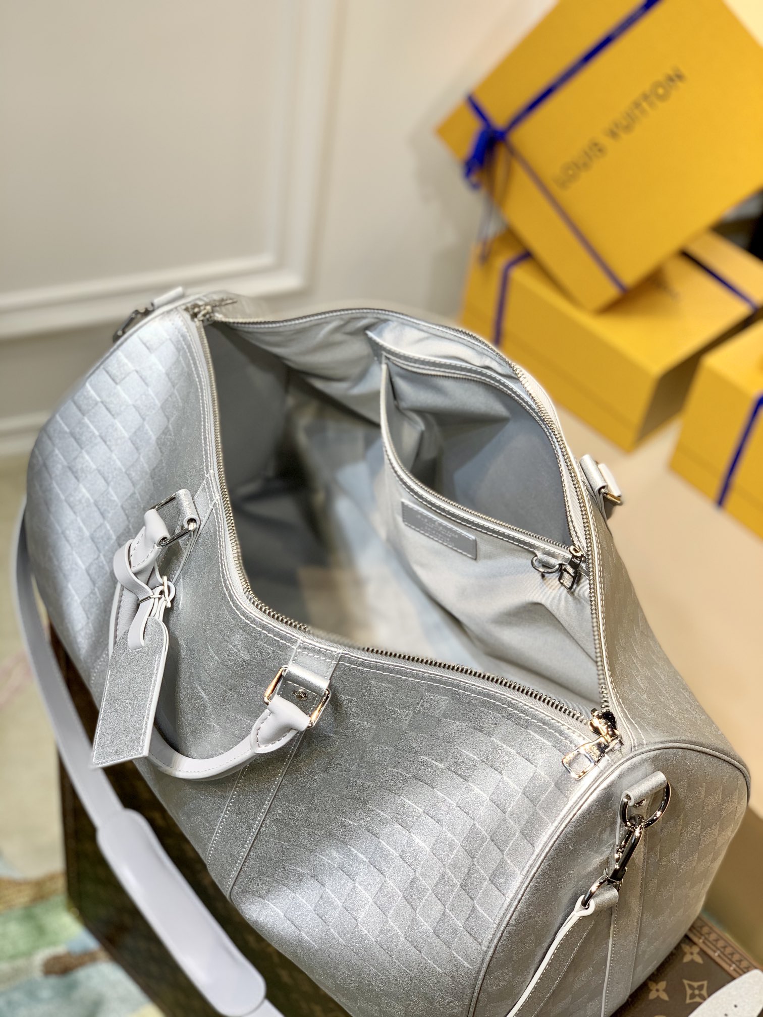 l**is V*t*n keepall bandoulière-50.0 x29.0 x23.0cm