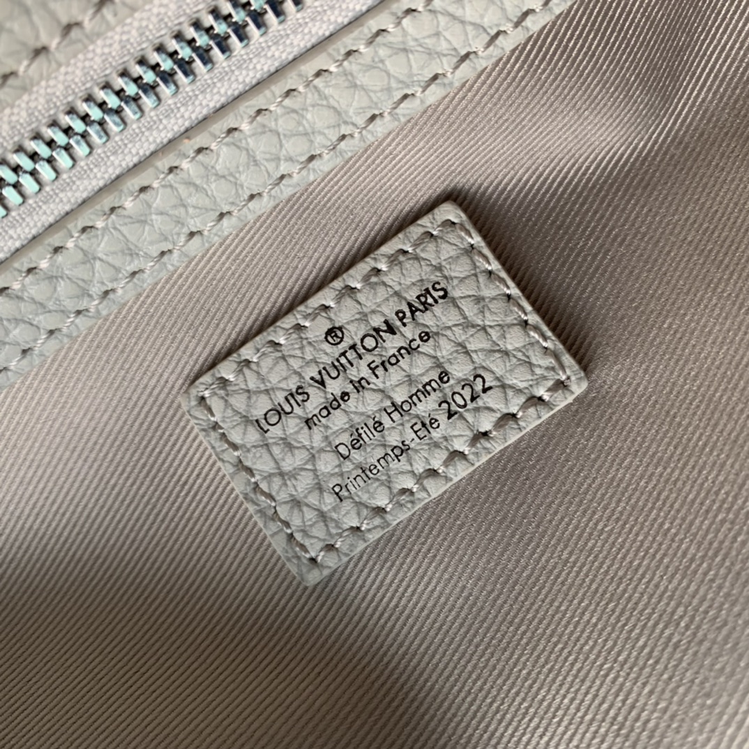 l**is V*t*n keepall-50.0 x29.0 x23.0cm