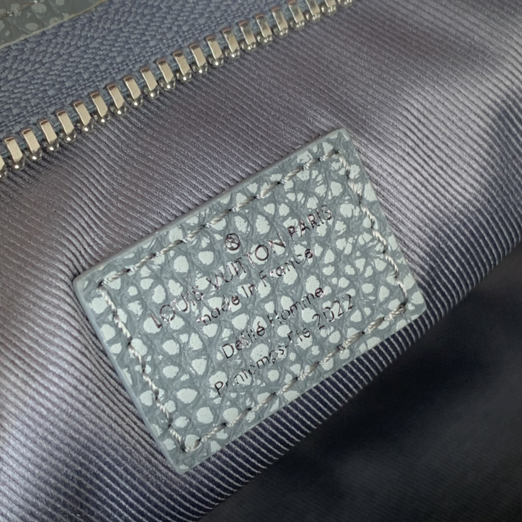 l**is V*t*n m81556 pouch-29*15*9cm