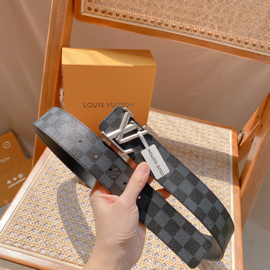 l**is V*t*n belt-4cm