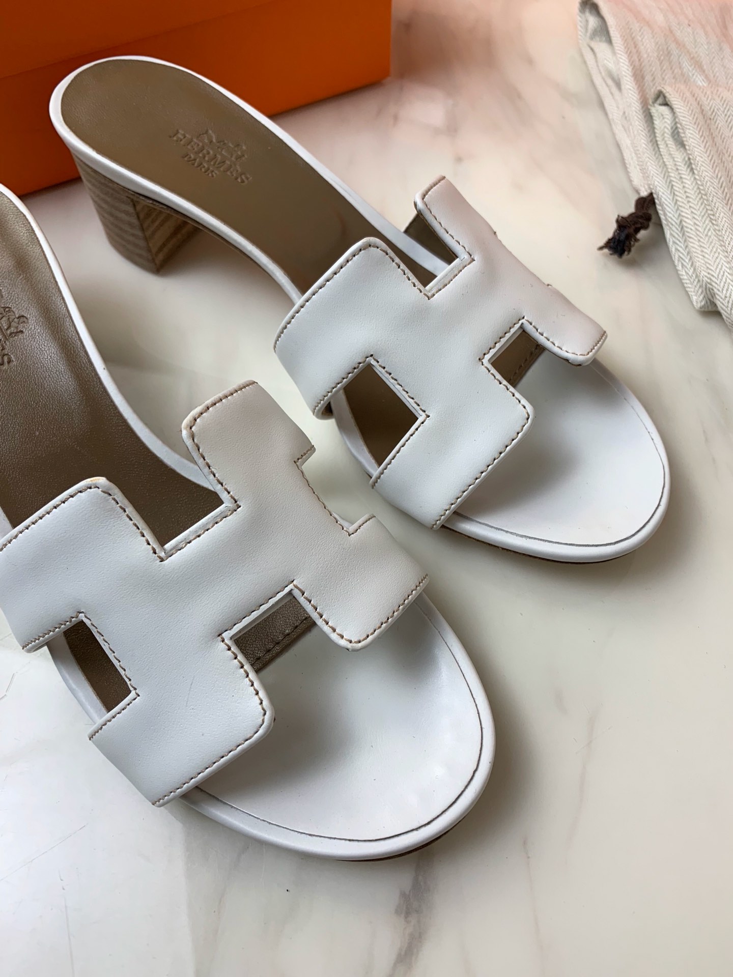 H**mes H**mes classic slippers