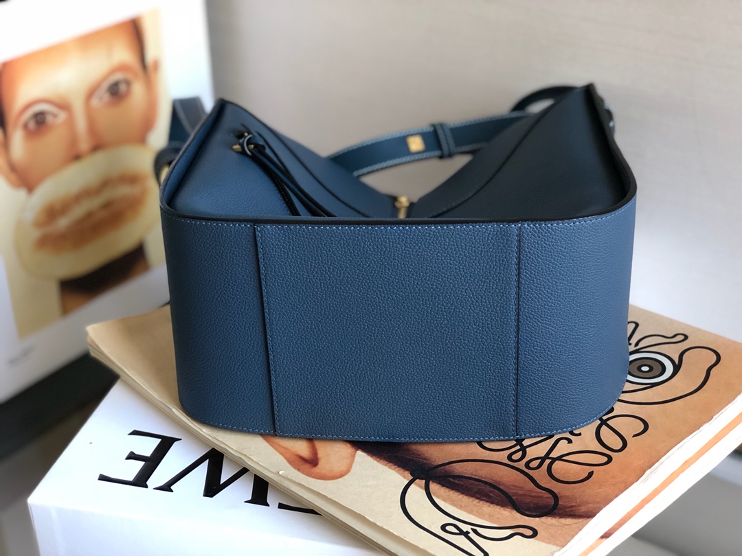 Loewe Hammock Bag-29*26*14CM