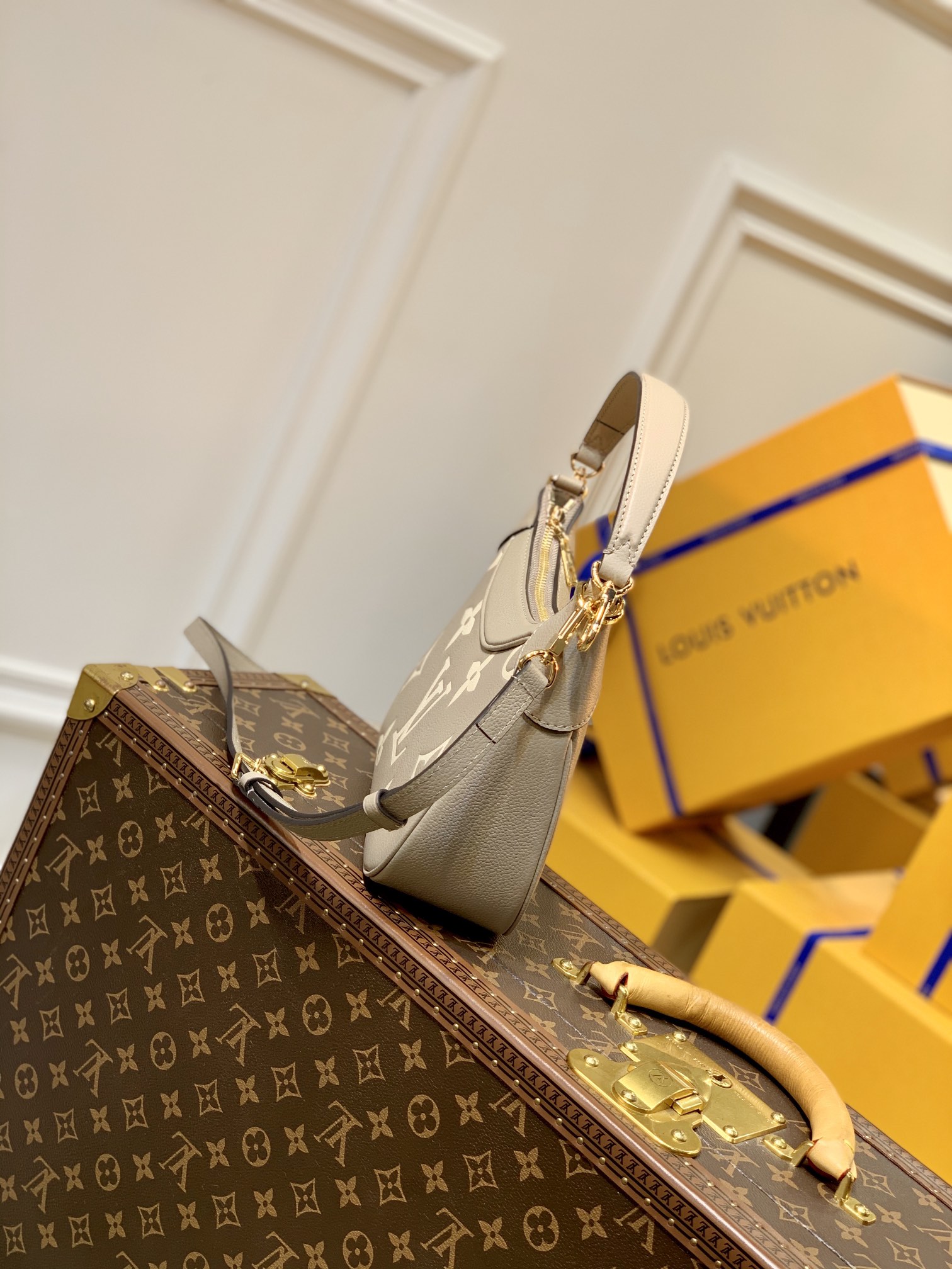 l**is V*t*n bagatelle handbags-m46112-22*14*9cm