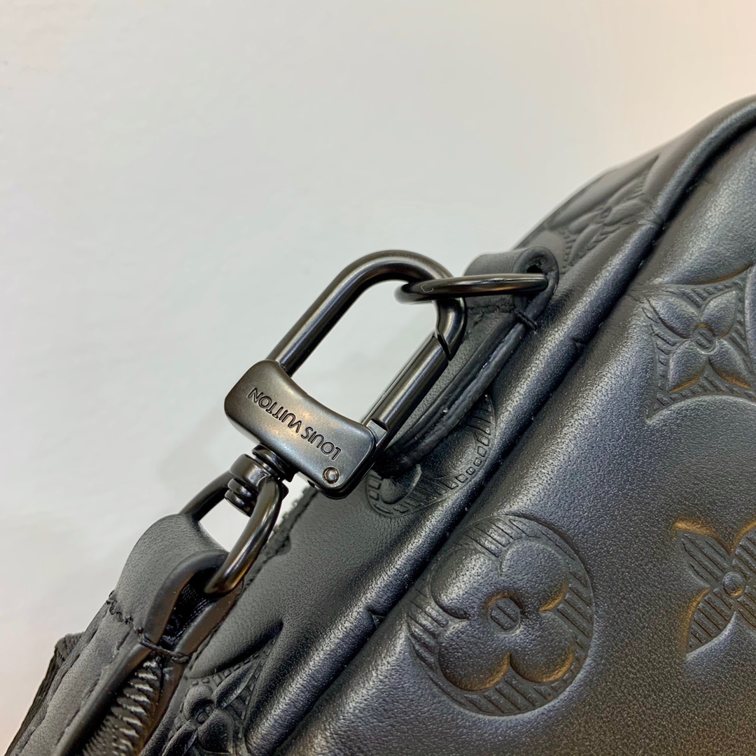 l**is V*t*n flap double-m81005-11*18*8cm