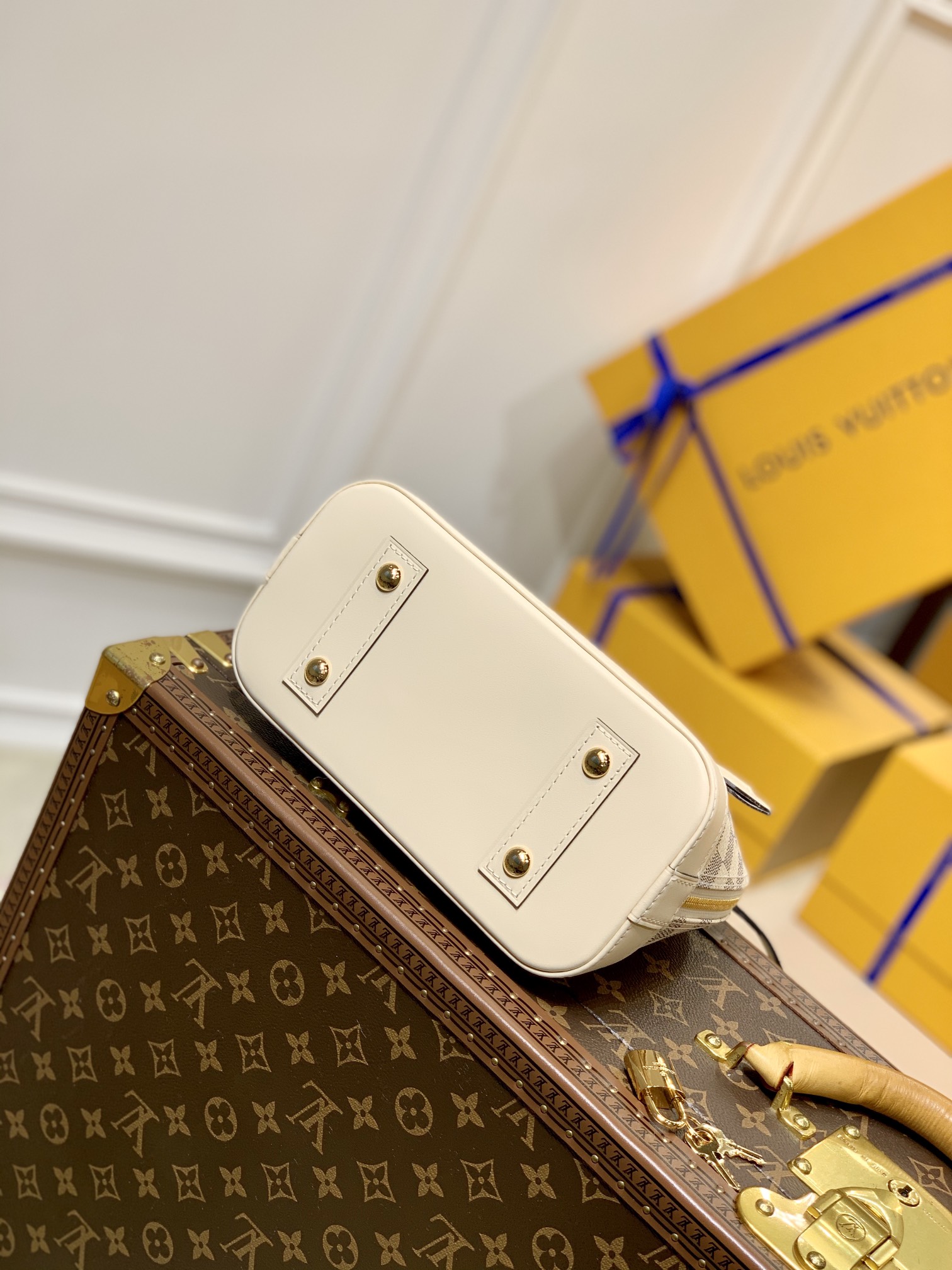 l**is V*t*n n41221 alma bb-25*19*12cm