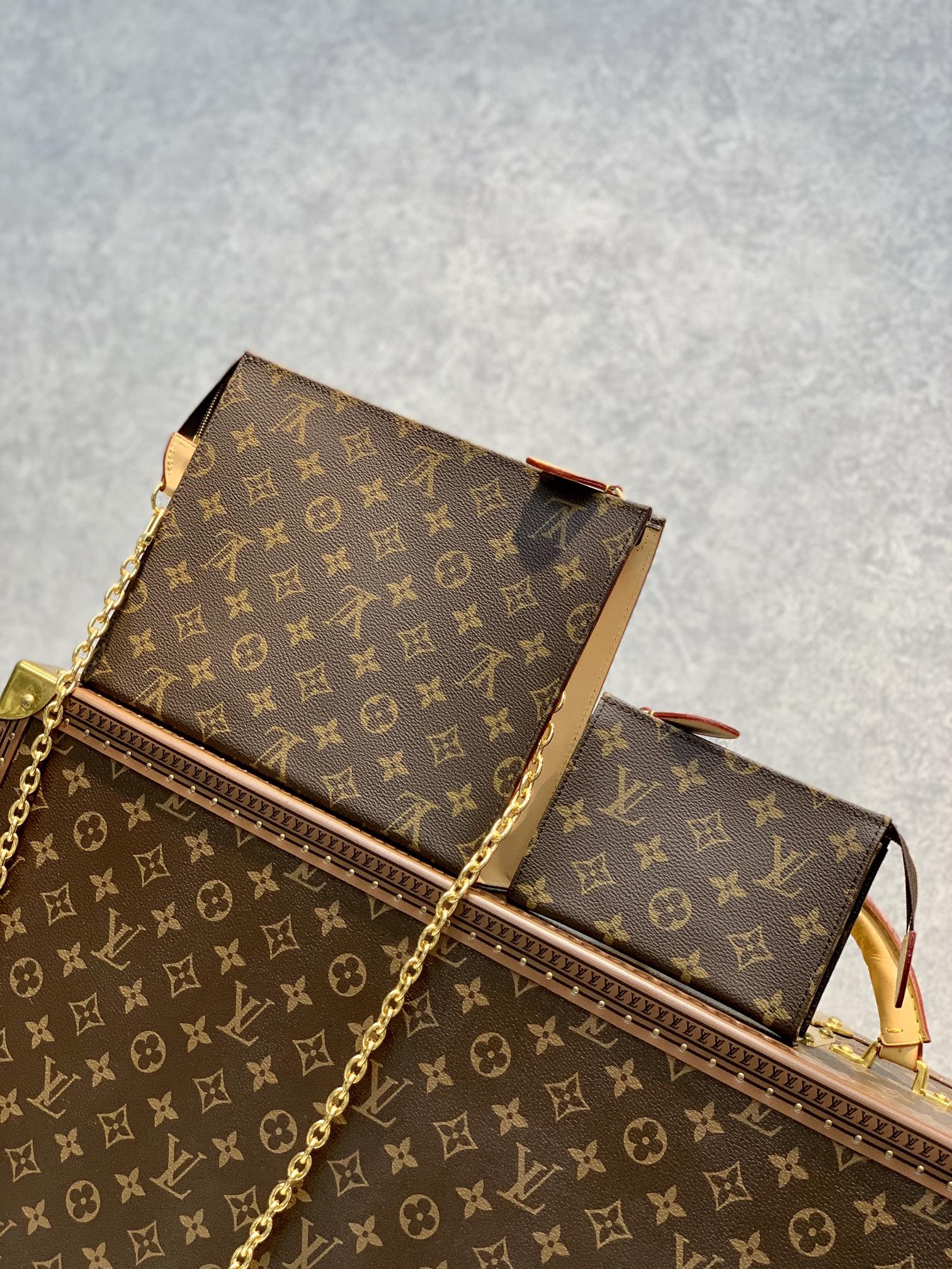 l**is V*t*nm47543 chain bag-26x20x3cm