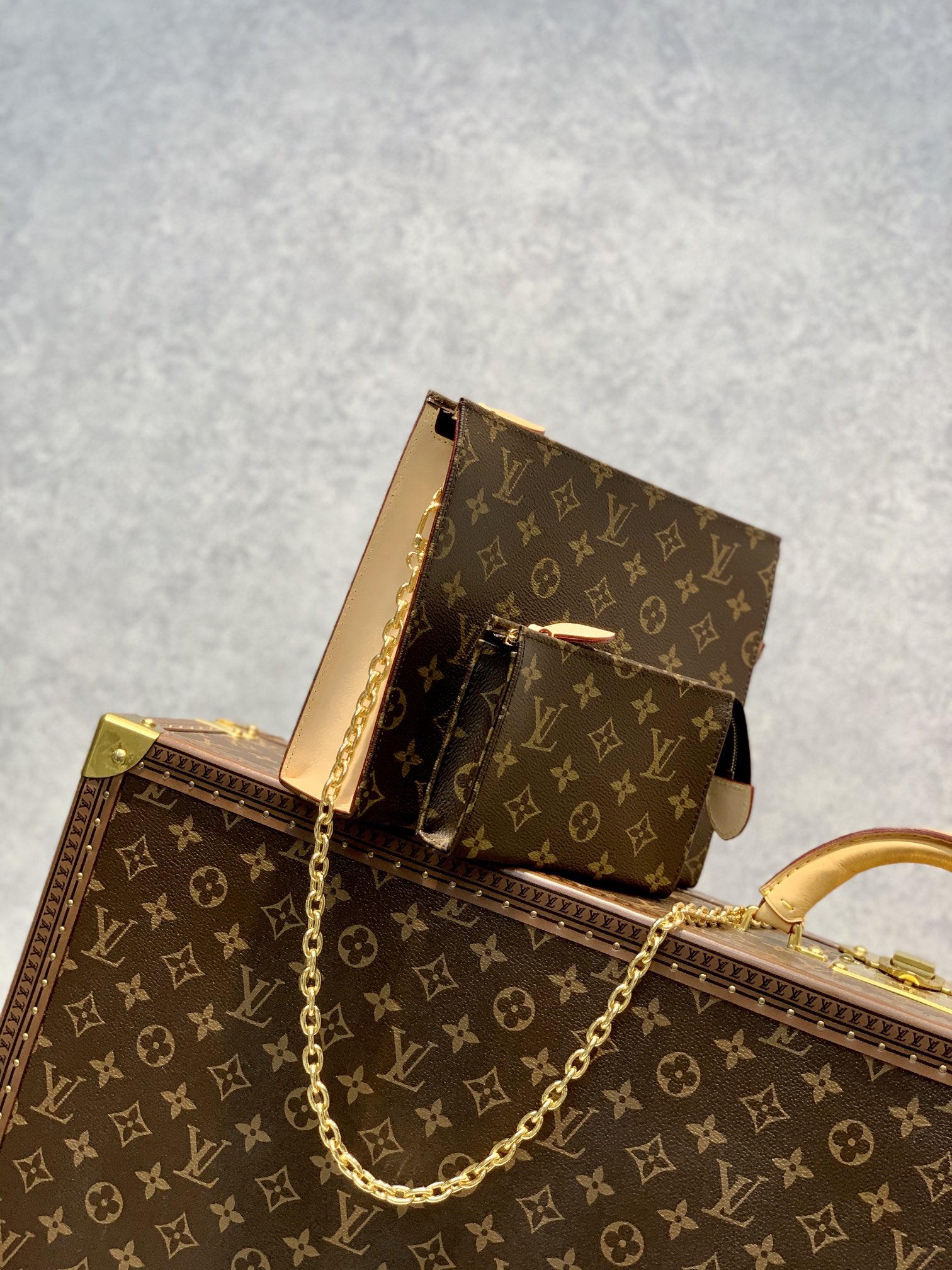 l**is V*t*nm47543 chain bag-26x20x3cm