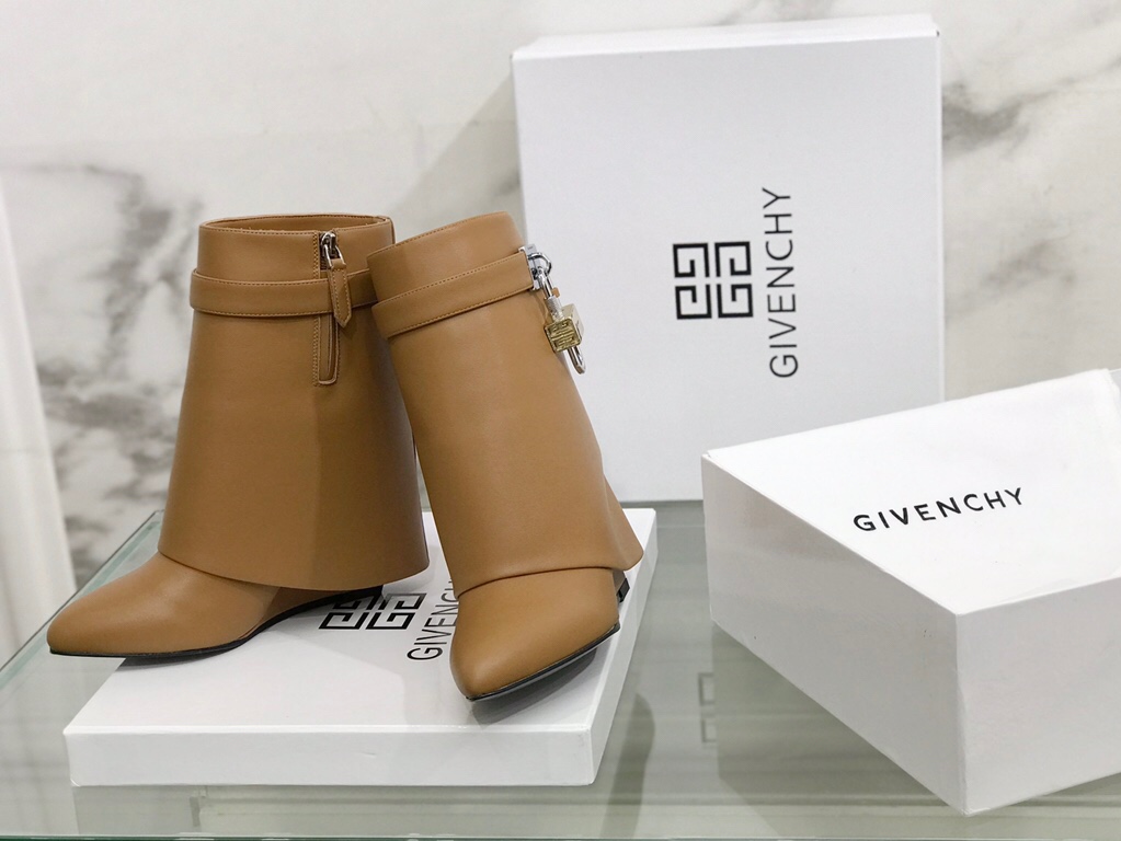 Givenchy Boots(EU35-42)