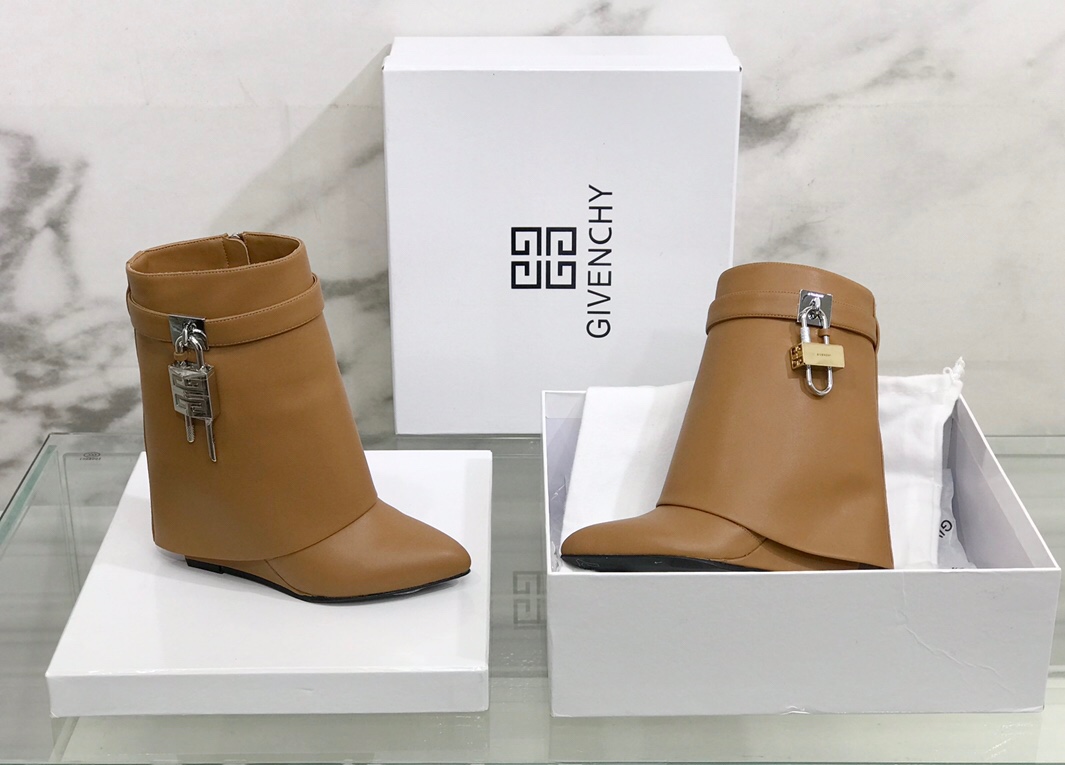 Givenchy Boots(EU35-42)
