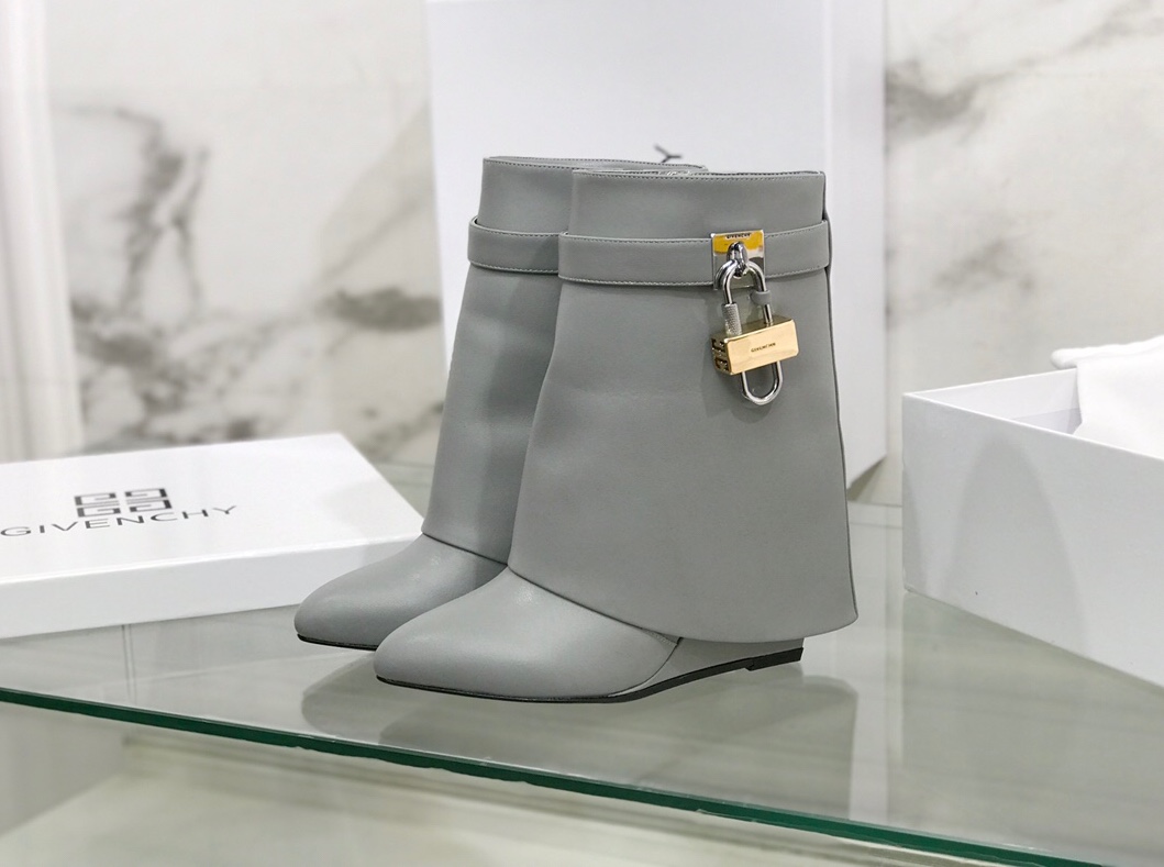 Givenchy Boots(EU35-42)