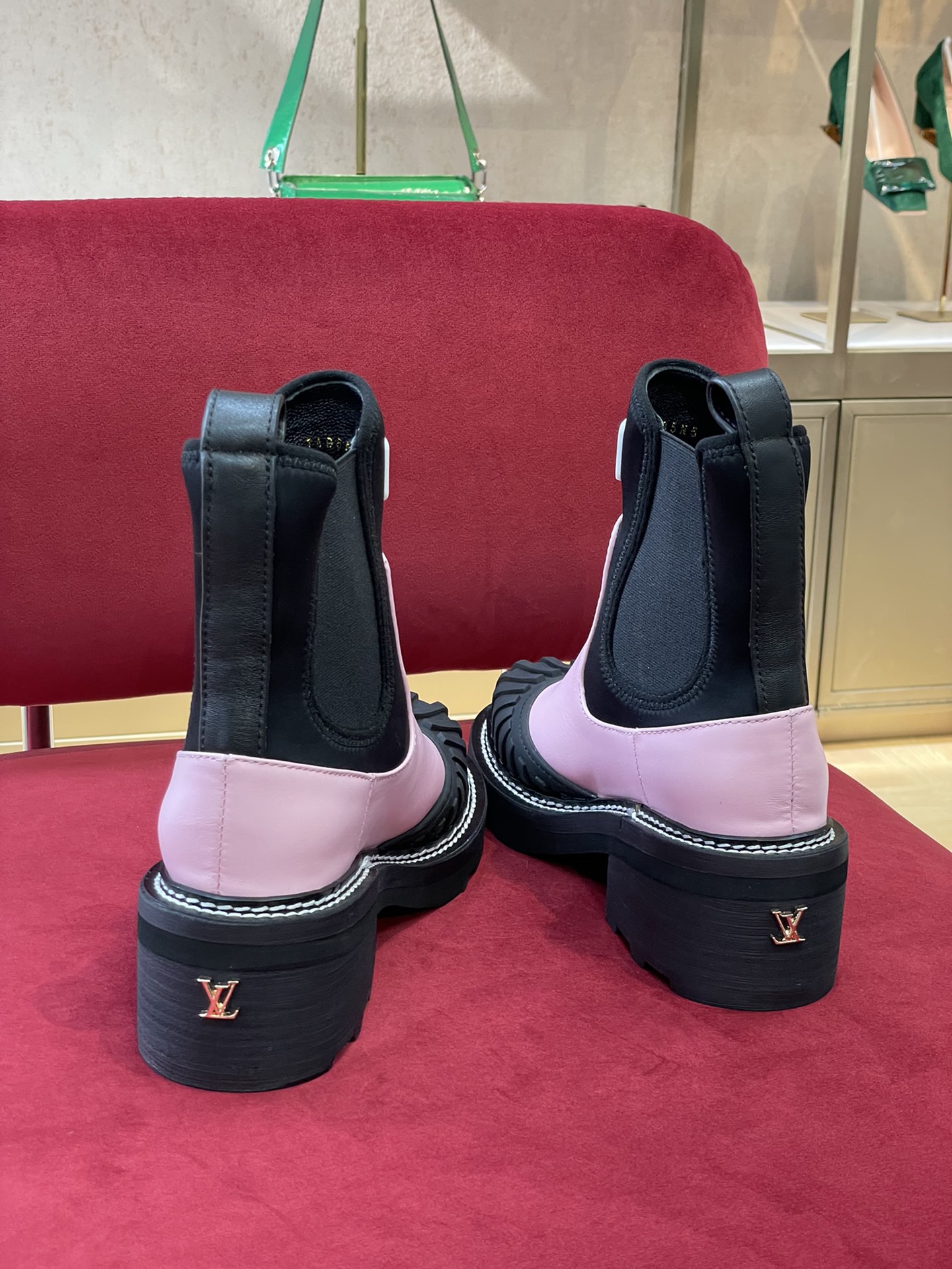 l**is V*t*n beaubourg boots