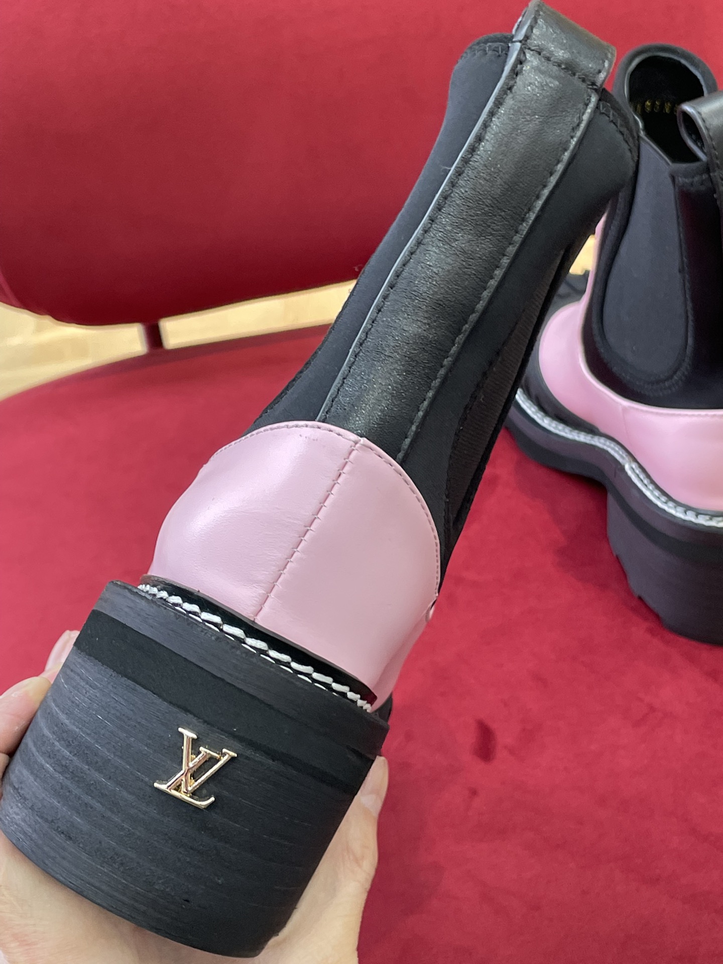 l**is V*t*n beaubourg boots