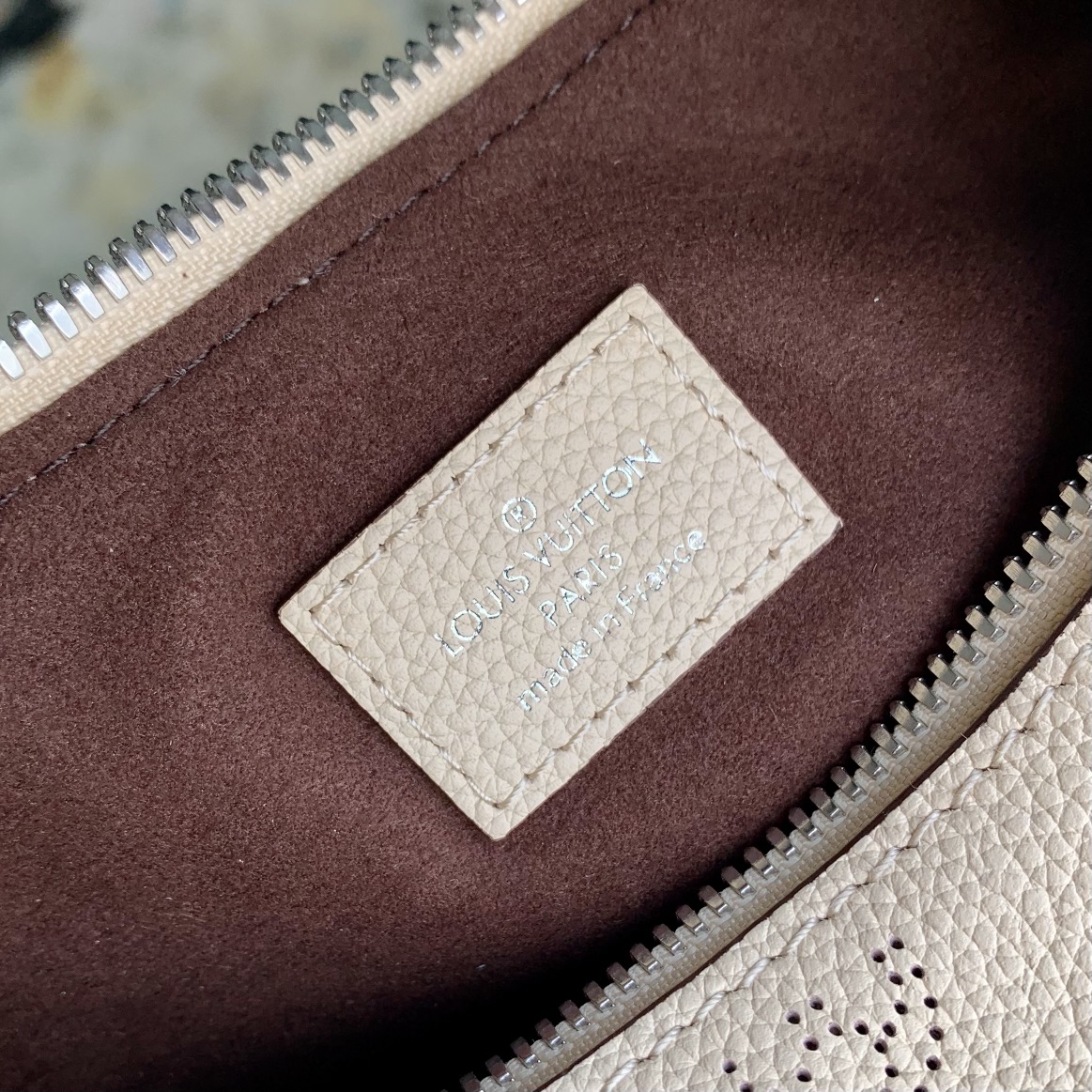 l**is V*t*n why knot handbag-28*34*12cm