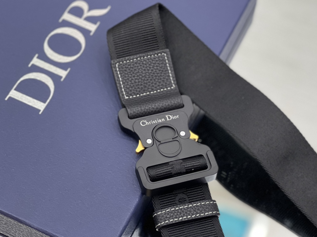 D*or saddle bag-20 x 28.6 x 5cm