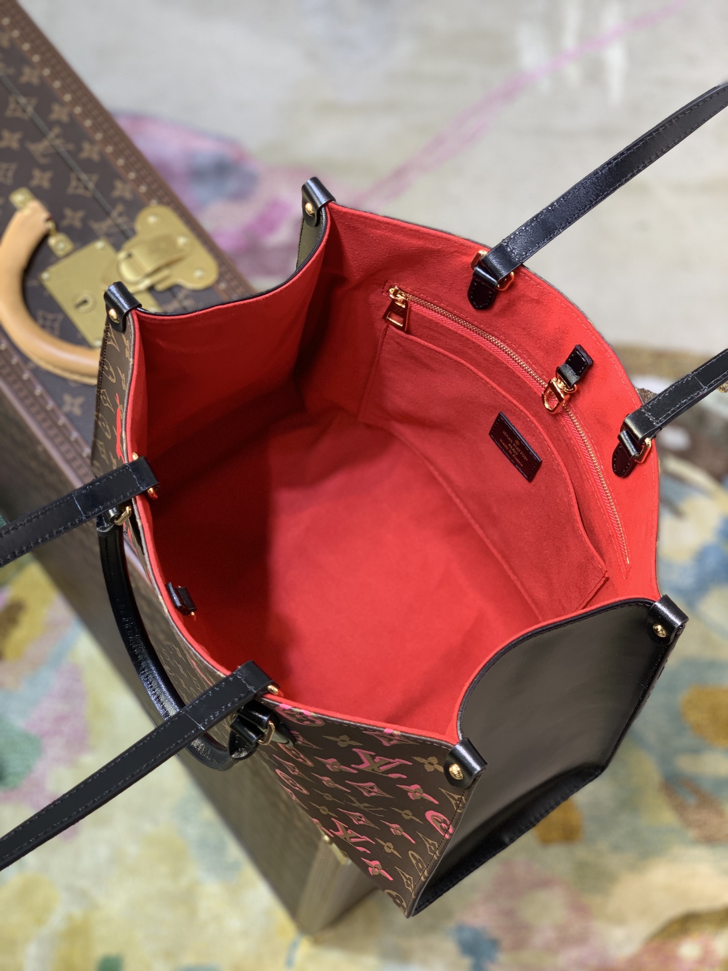 l**is V*t*n onthego handbag-41*34*19cm