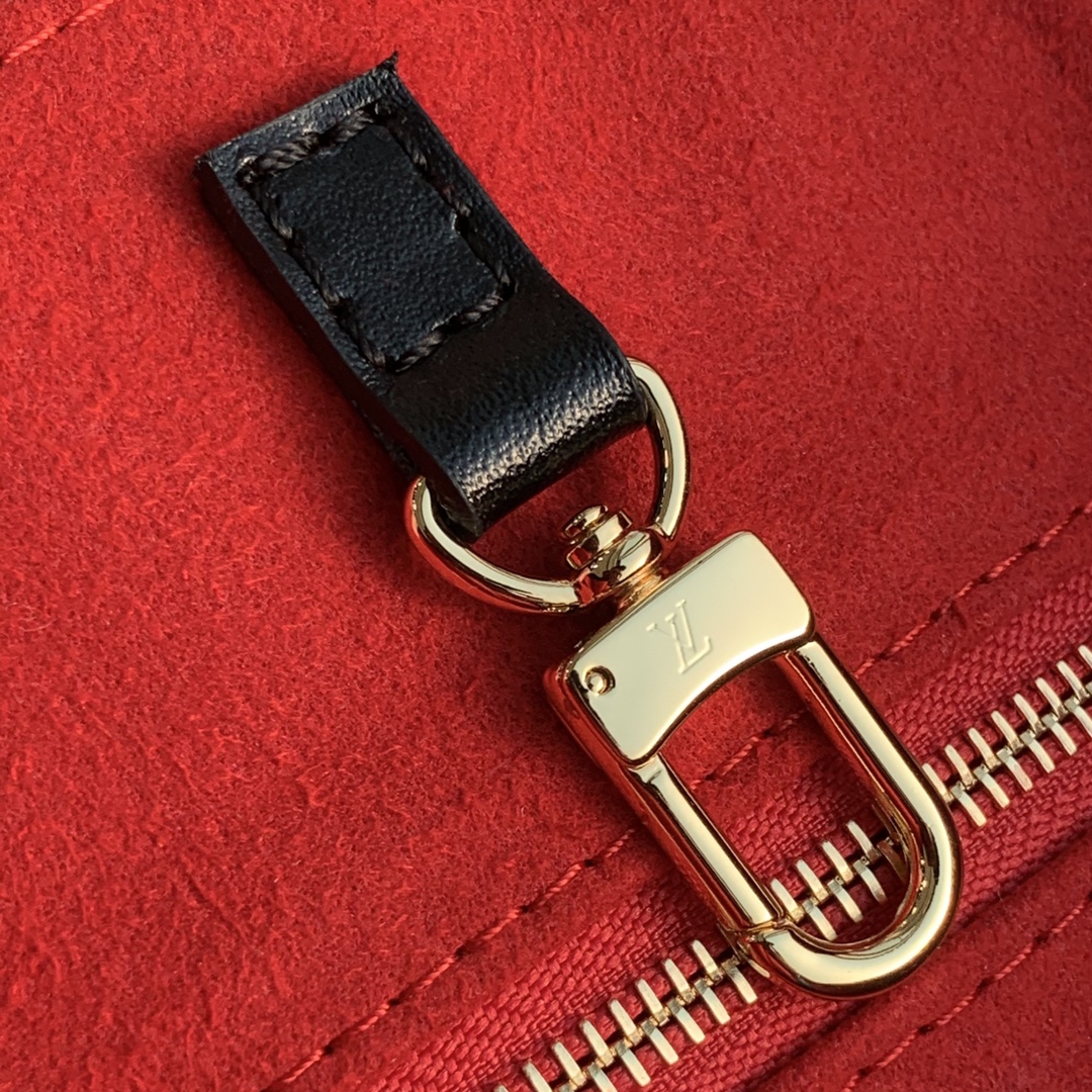 l**is V*t*n onthego handbag-41*34*19cm