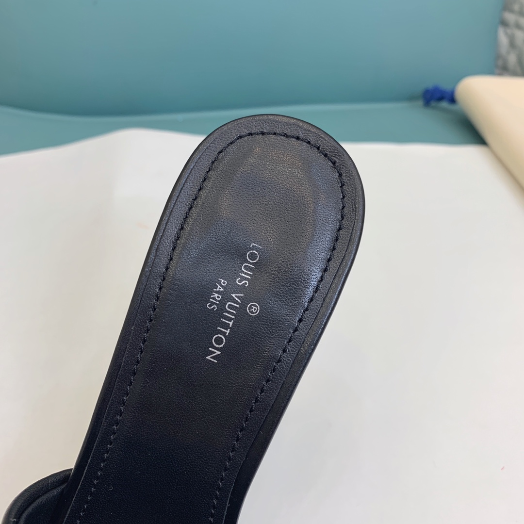 l**is V*t*n sandals-8cm