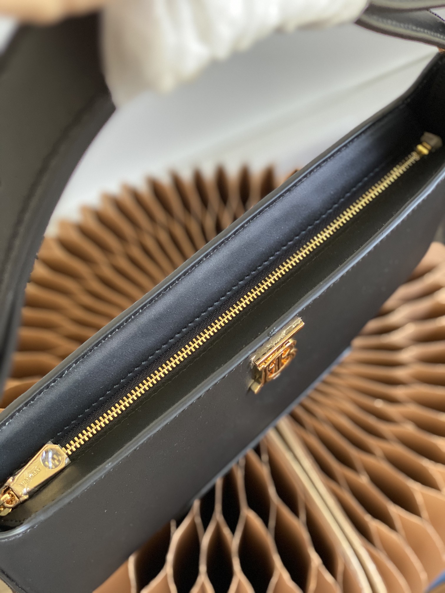 B**rry thomas B**rry bag-28 x 5 x 14cm