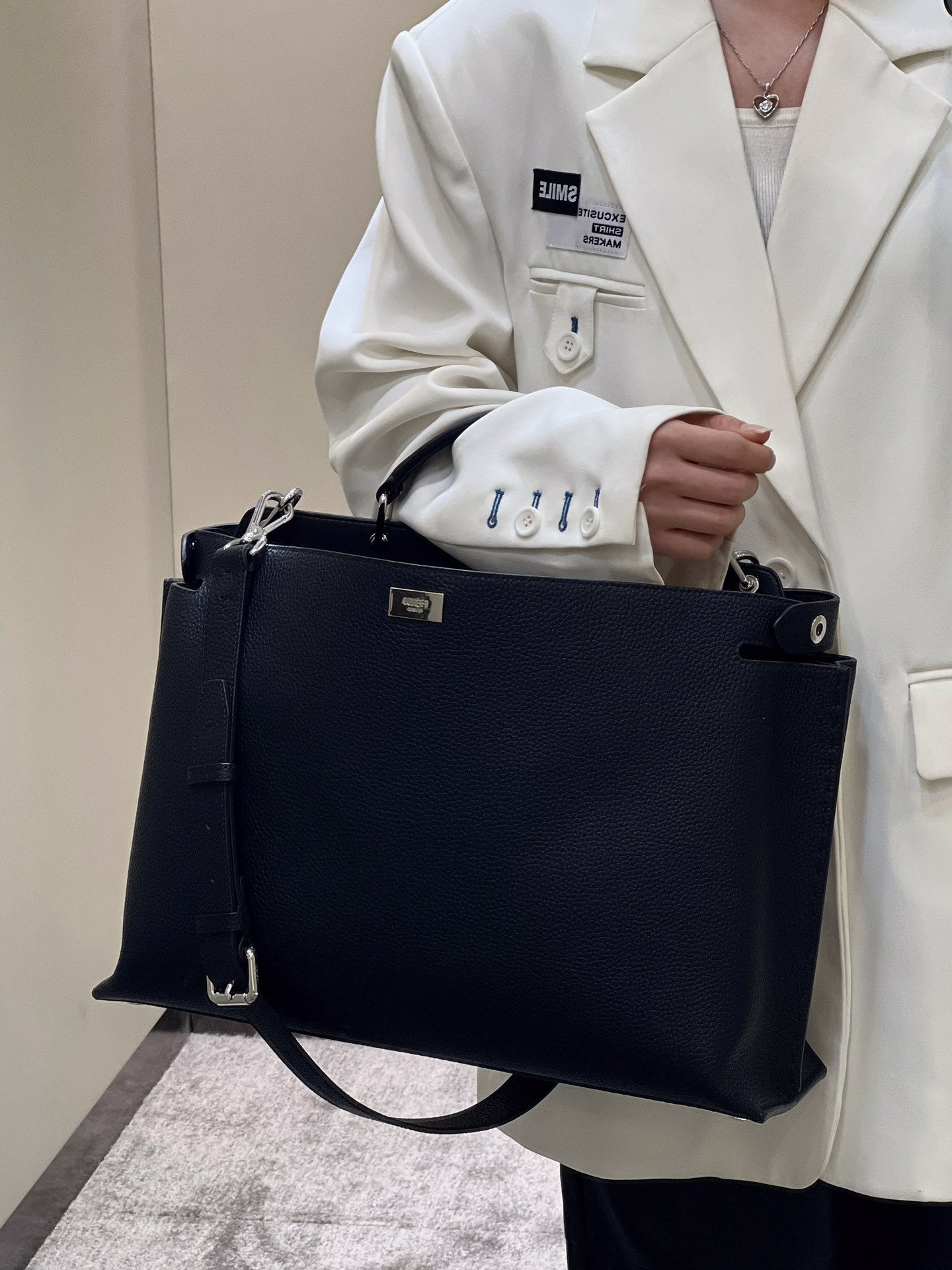 F**di peekaboo-41x13x29cm