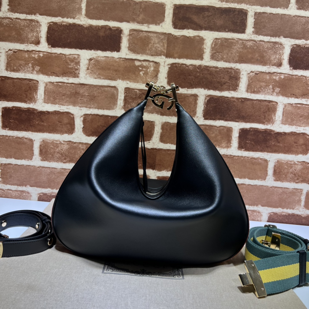 G*u*i attache large shoulder bag-35*32*6cm