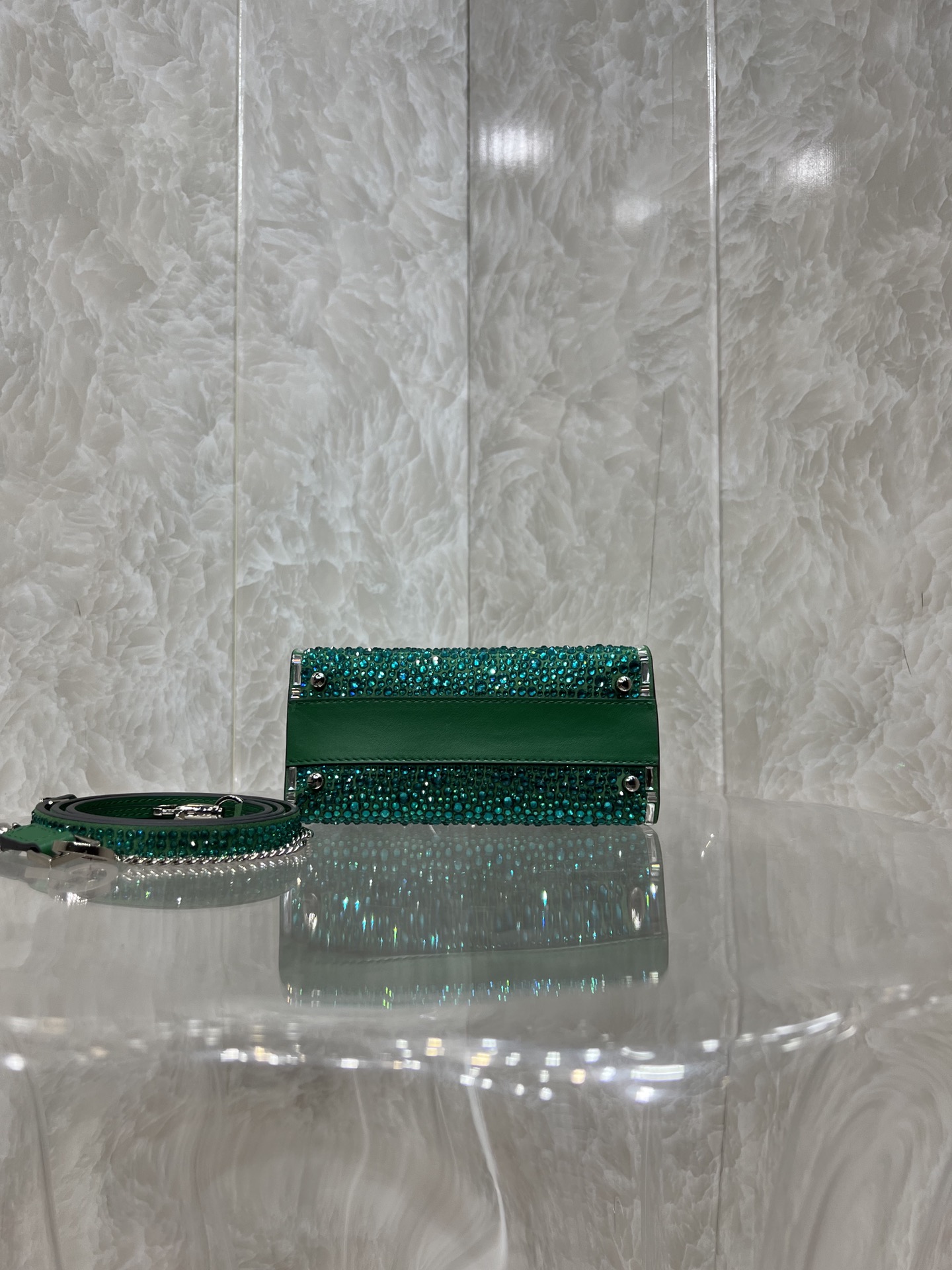 Valentino Vlogo Signature Chain Bag-19*13*9CM