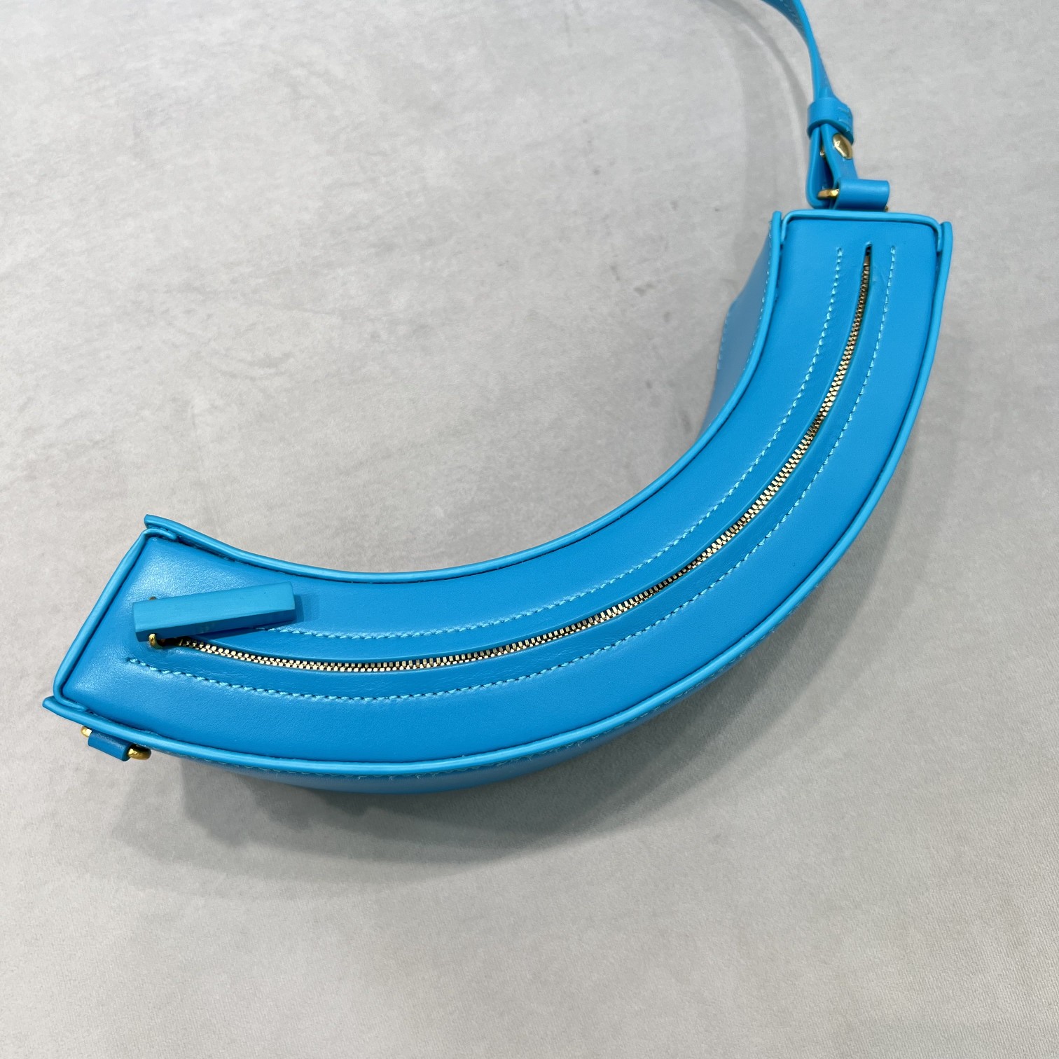 Jacquemus Handbags-35*9*6CM