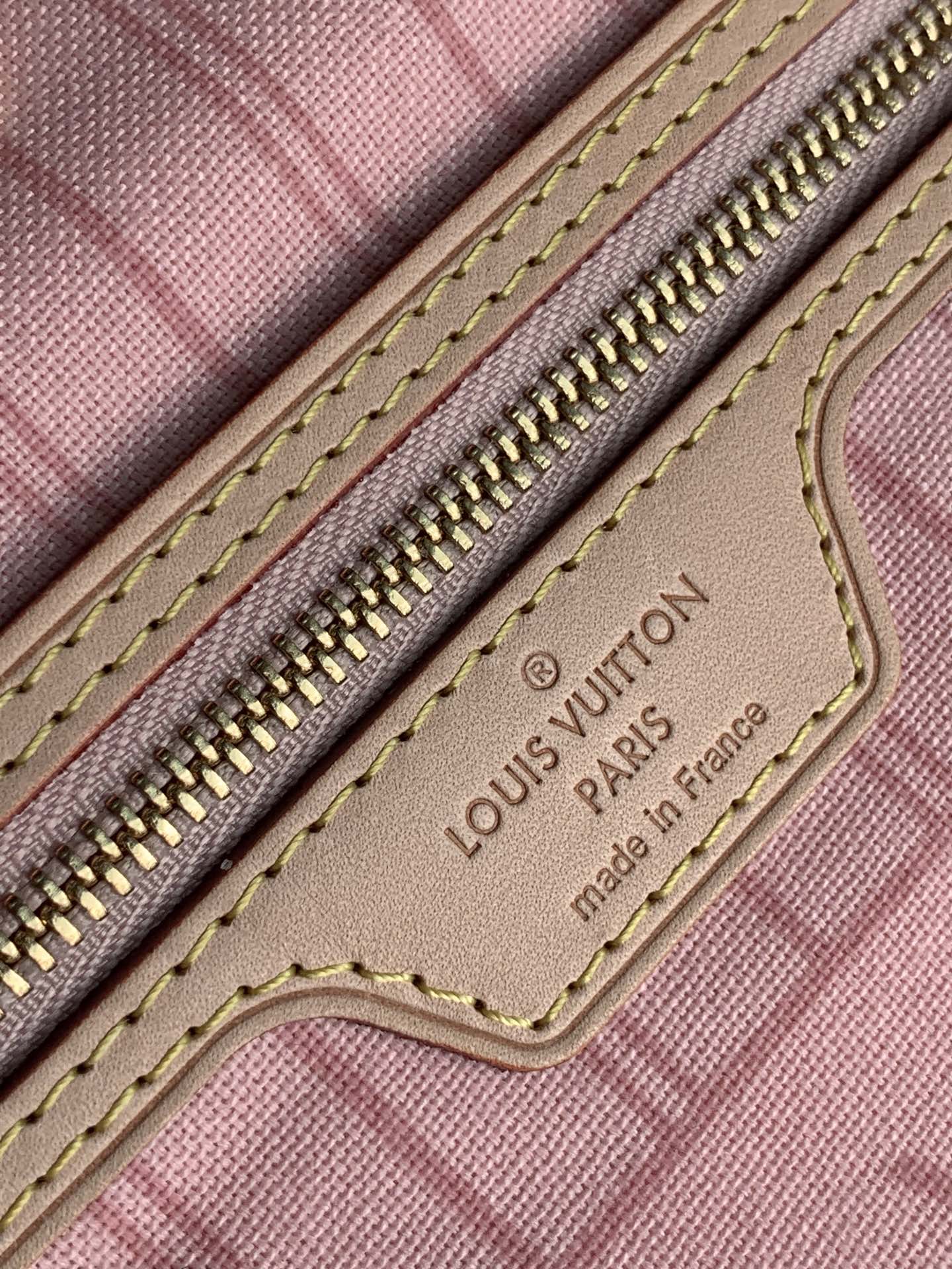 l**is V*t*n neverfull pm -29×21×12cm