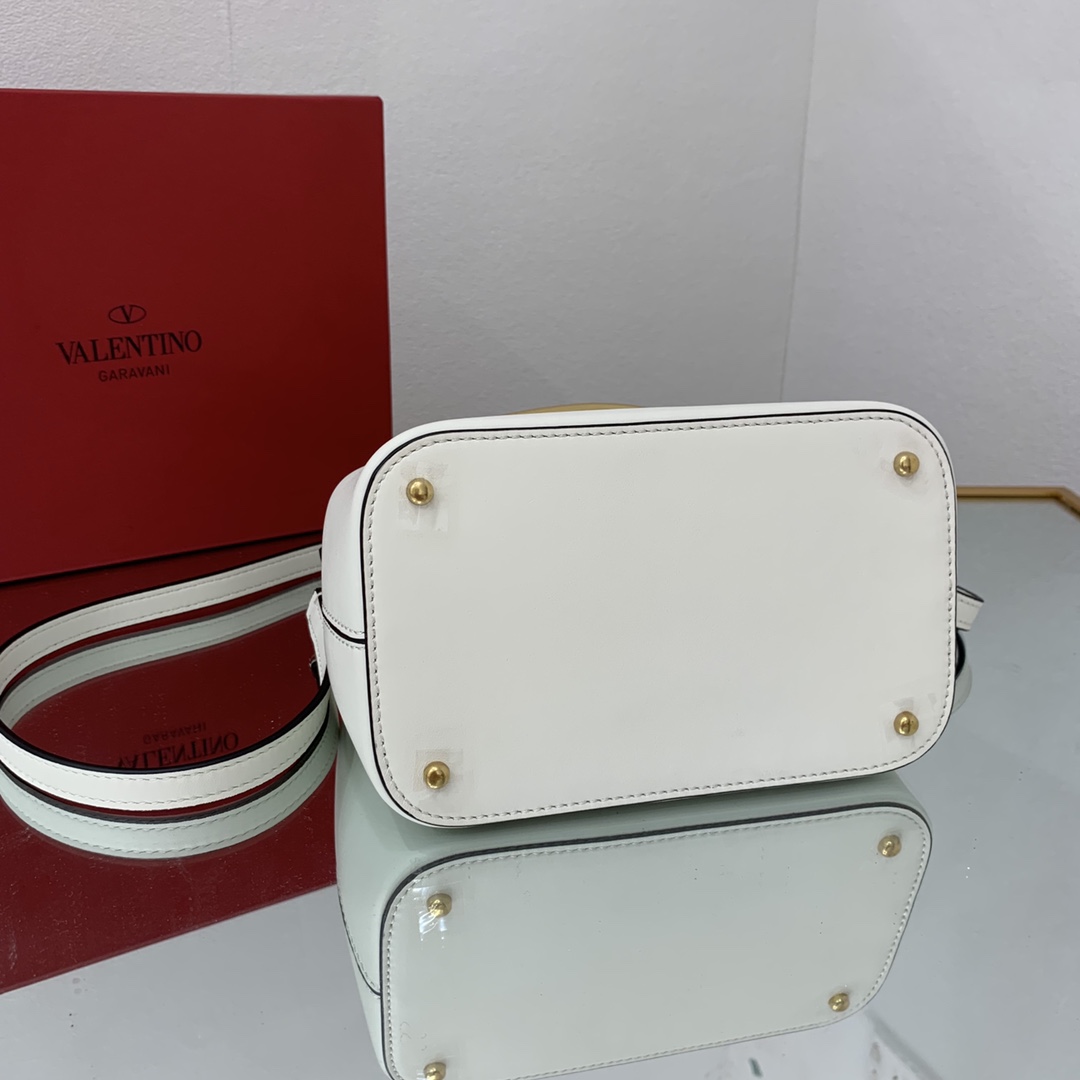 valentino garavani S*pervee bag-20*19*12cm
