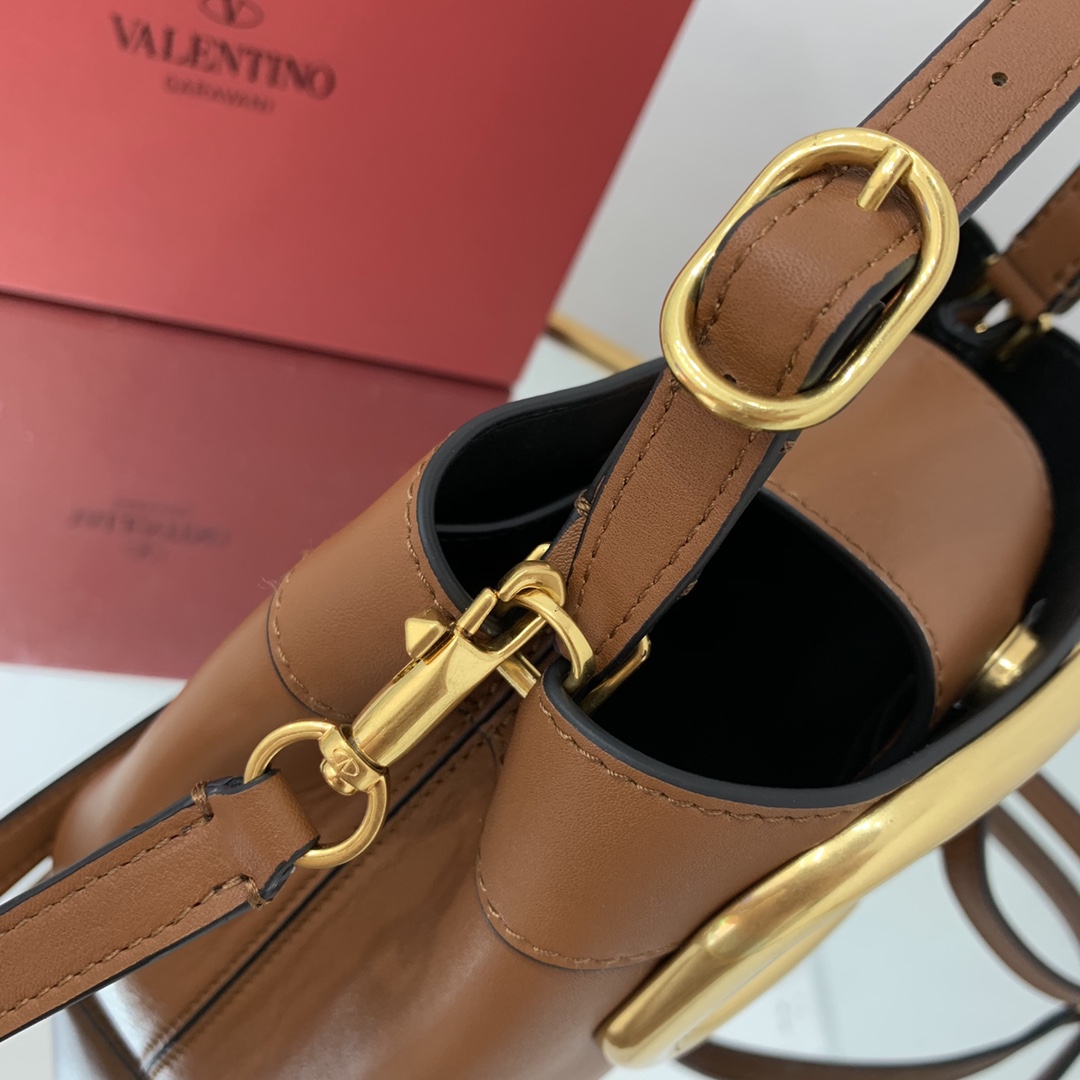 valentino garavani S*pervee bag-20*19*12cm