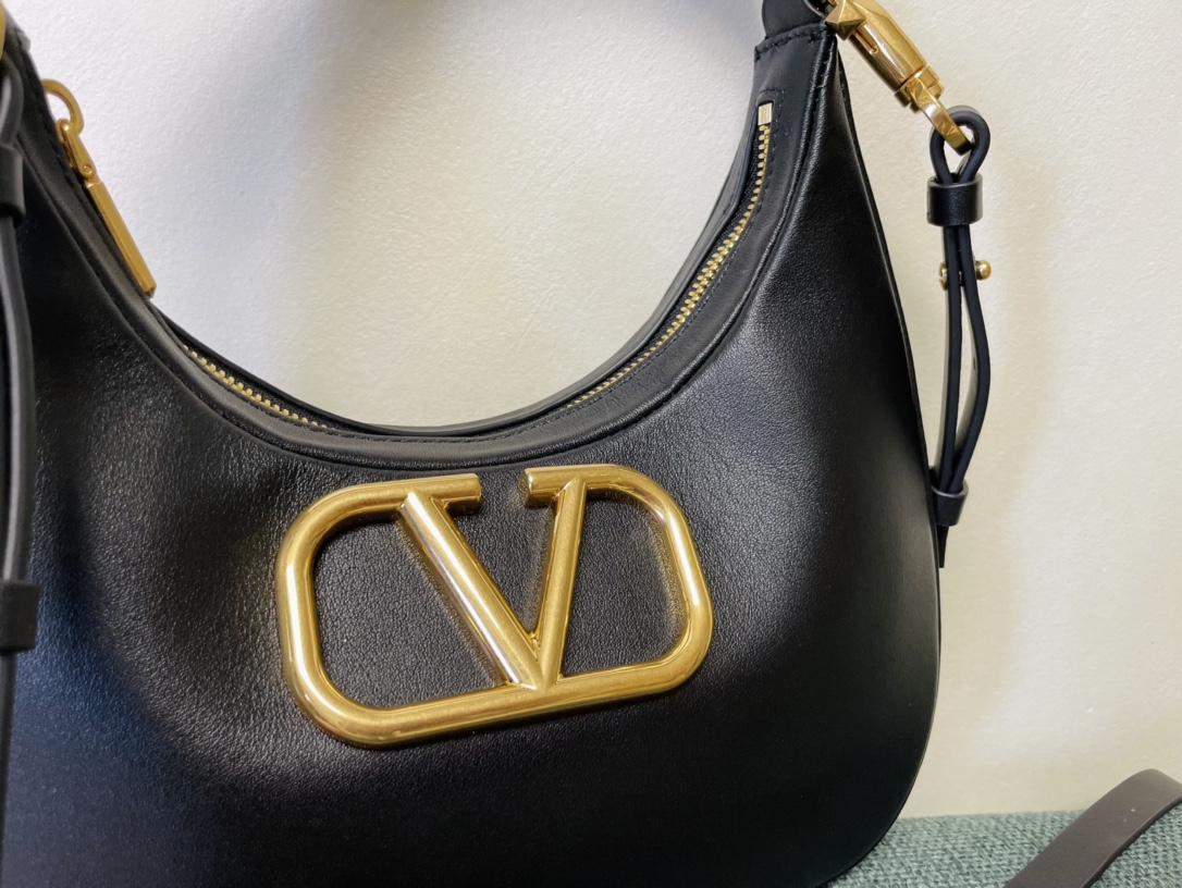 Valentino Garavani StudSign-26*30*7CM