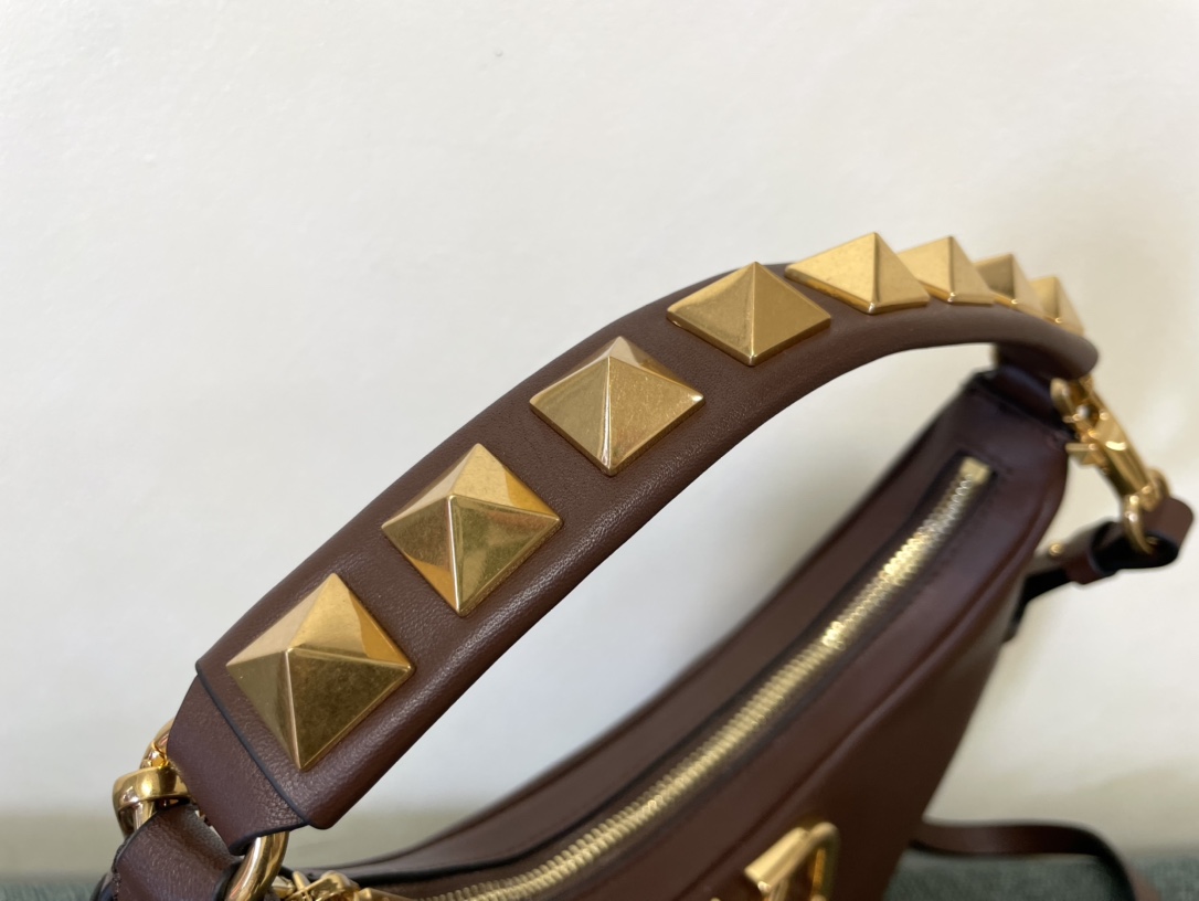 Valentino Garavani StudSign-26*30*7CM