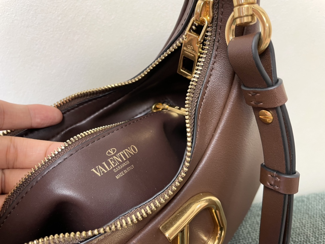 Valentino Garavani StudSign-26*30*7CM