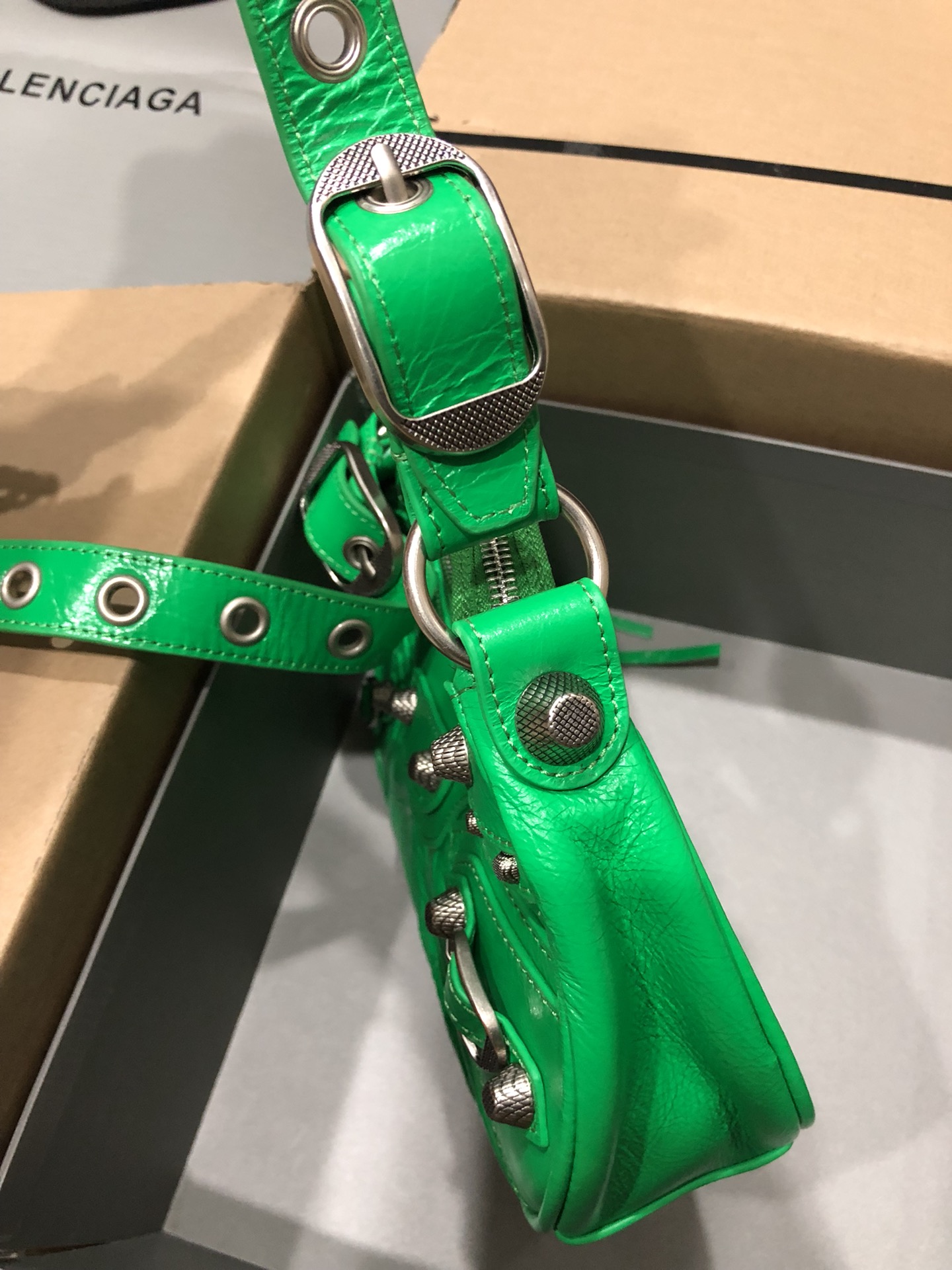 Balenciag Le Cagole Handbags-26*16*10CM