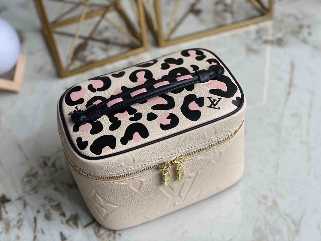 l**is V*t*n cosmetic bag-20*13.5*12cm