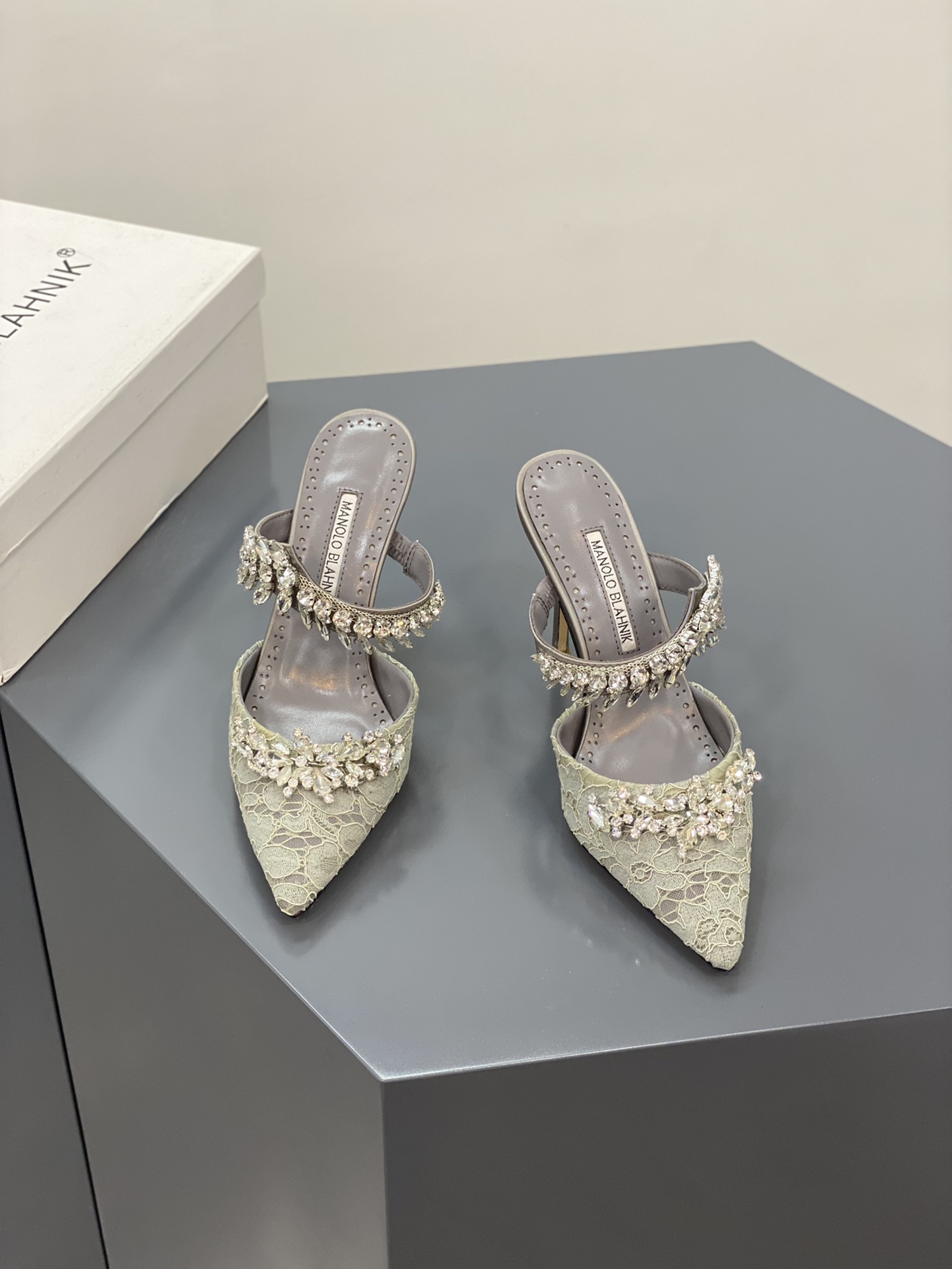 Manolo Blahnik-10CM