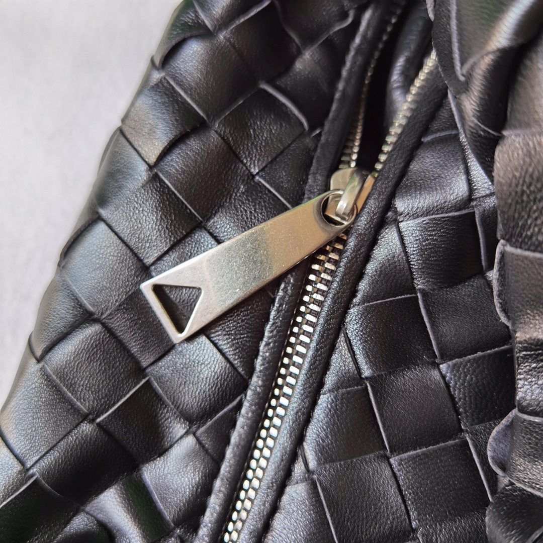 Bo*te*ga ve*ne*ta jodie hobo-23x28x8cm