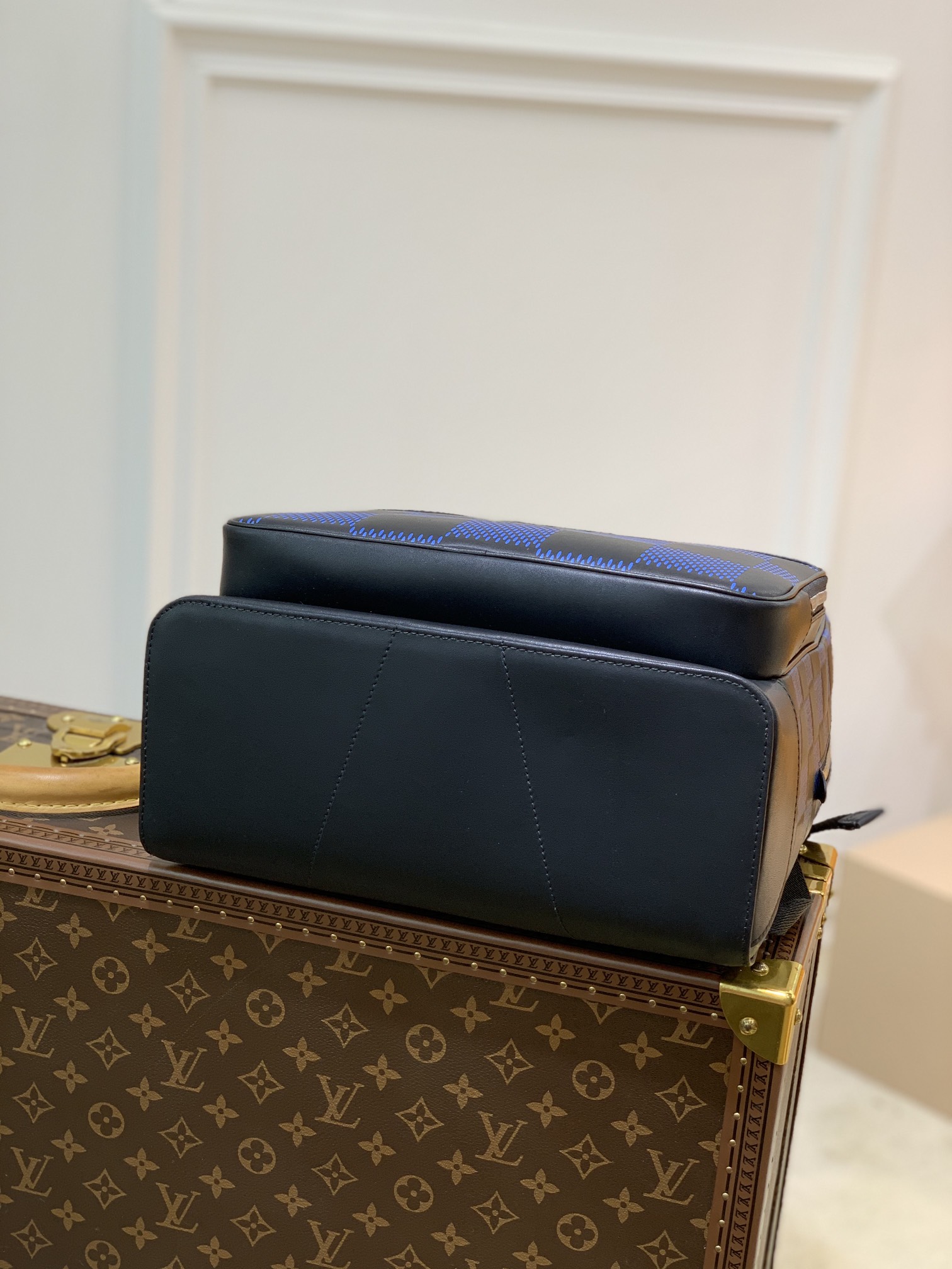 l**is V*t*n campus backpack-30*39*13cm