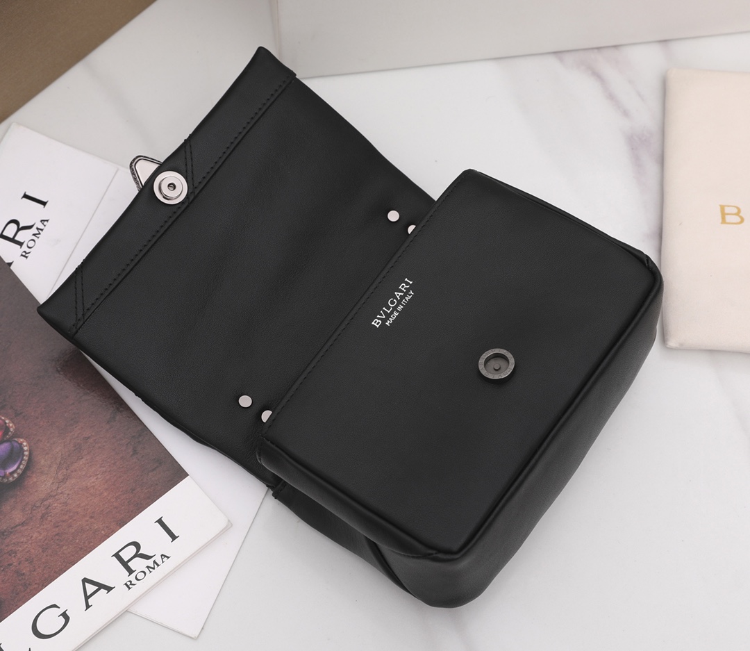 B*l*ai serpenti cabochon bag-18*12*8cm